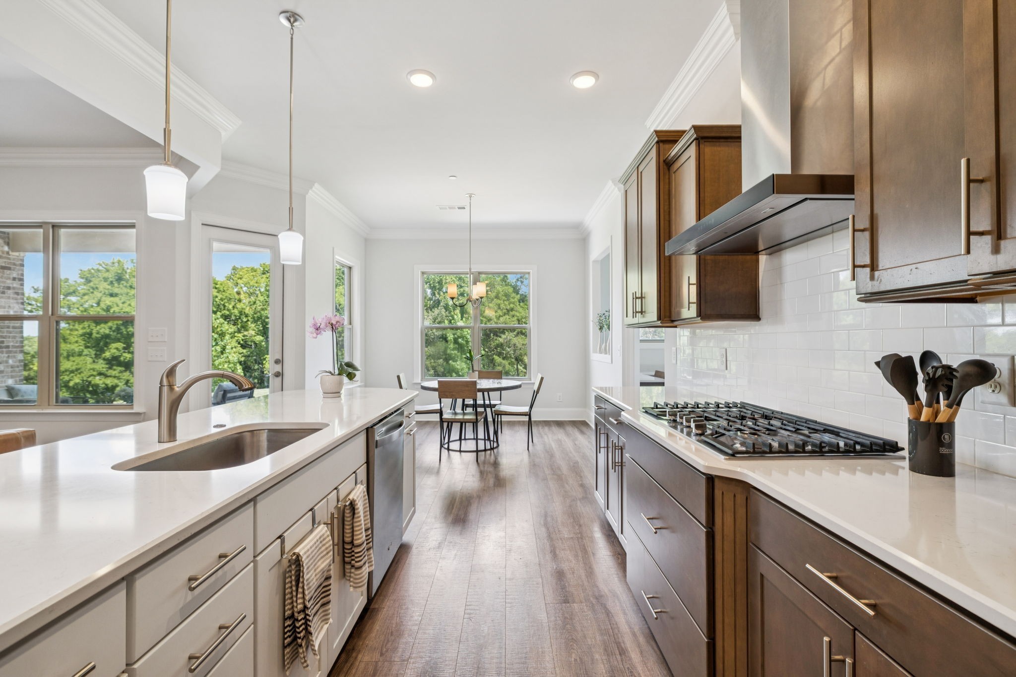 1916 New Bristol Ln