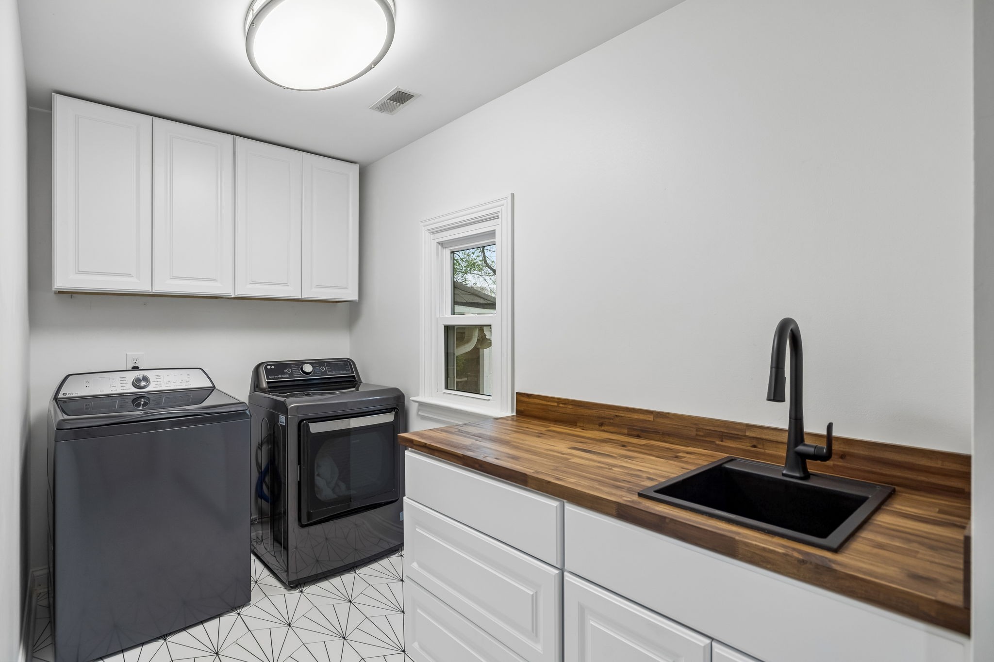 2270 Avery Ct