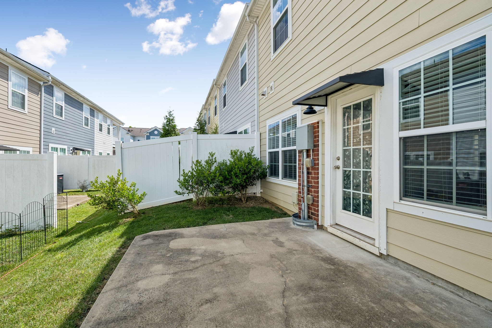 112 Bergen Dr