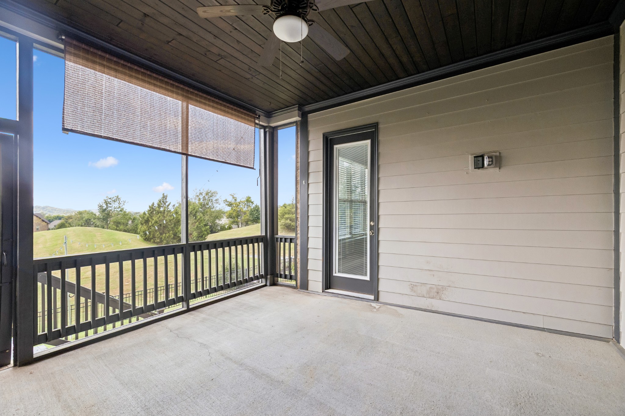 2944 Hadley Close Ln