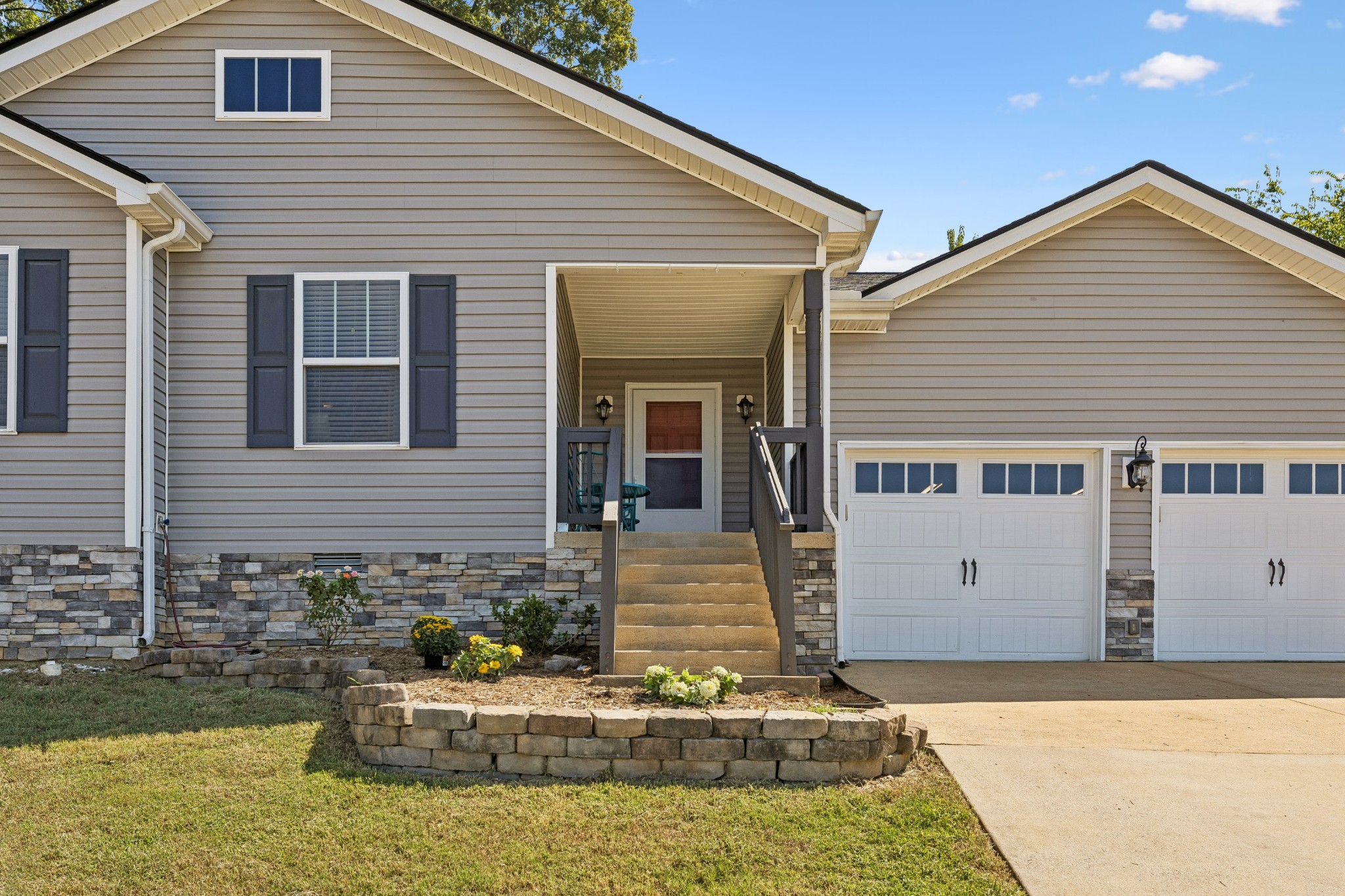 1891 Sheffield Ln
