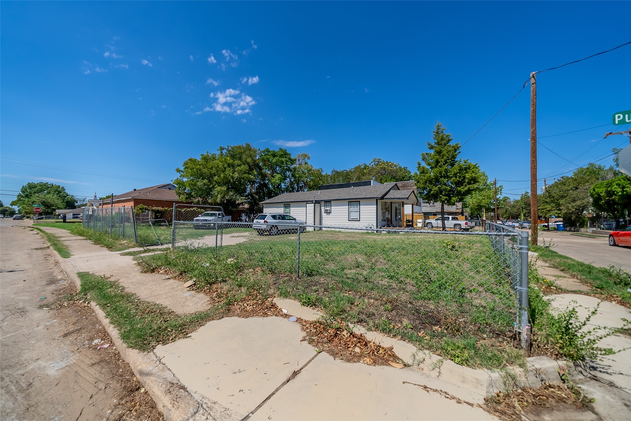 3203 Chihuahua Street