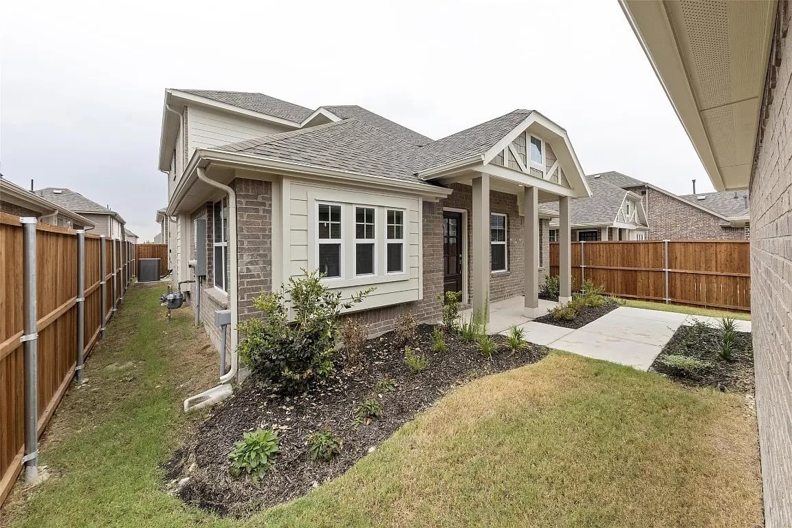 4003 Rain Lily Bend