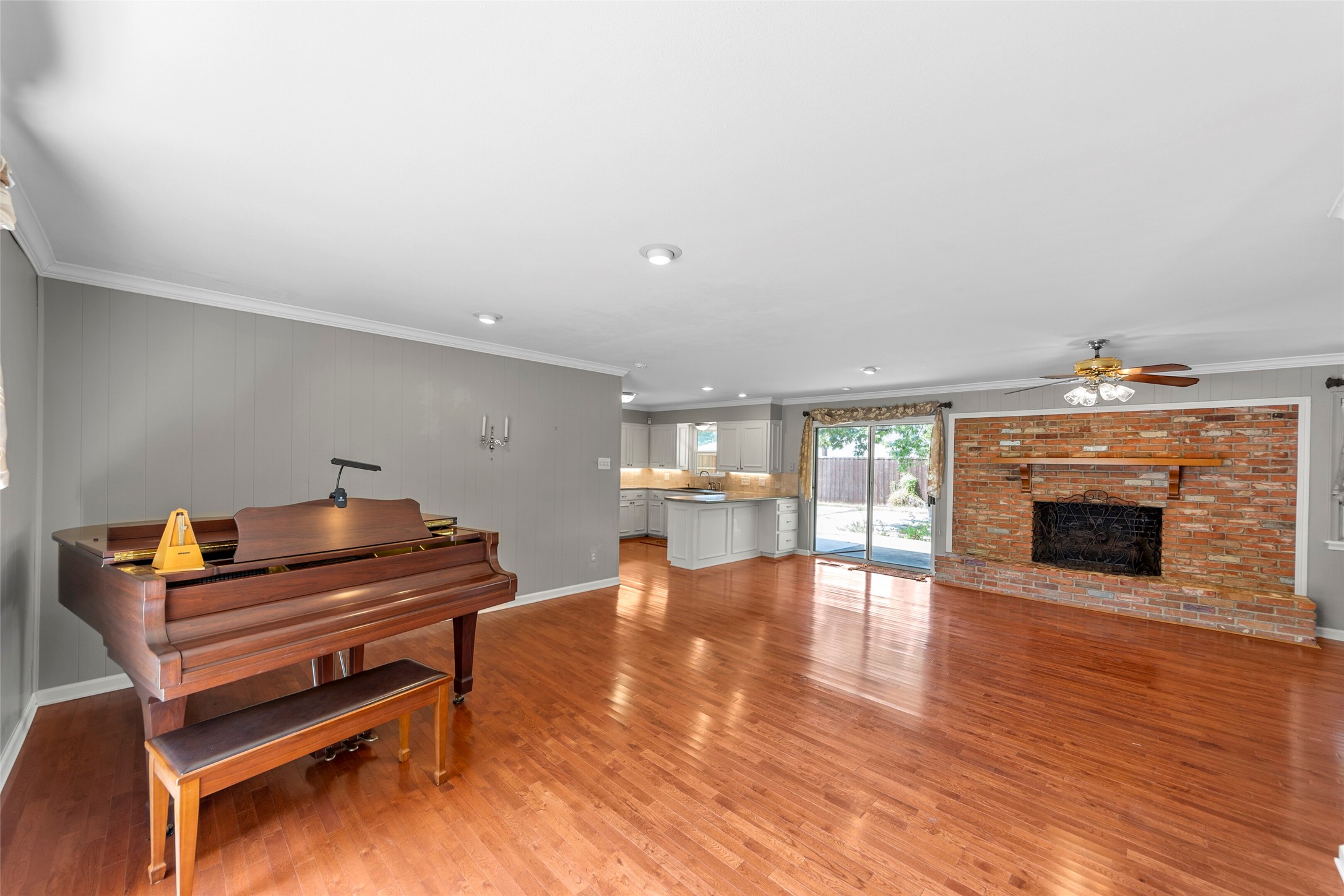 3009 Primrose Lane