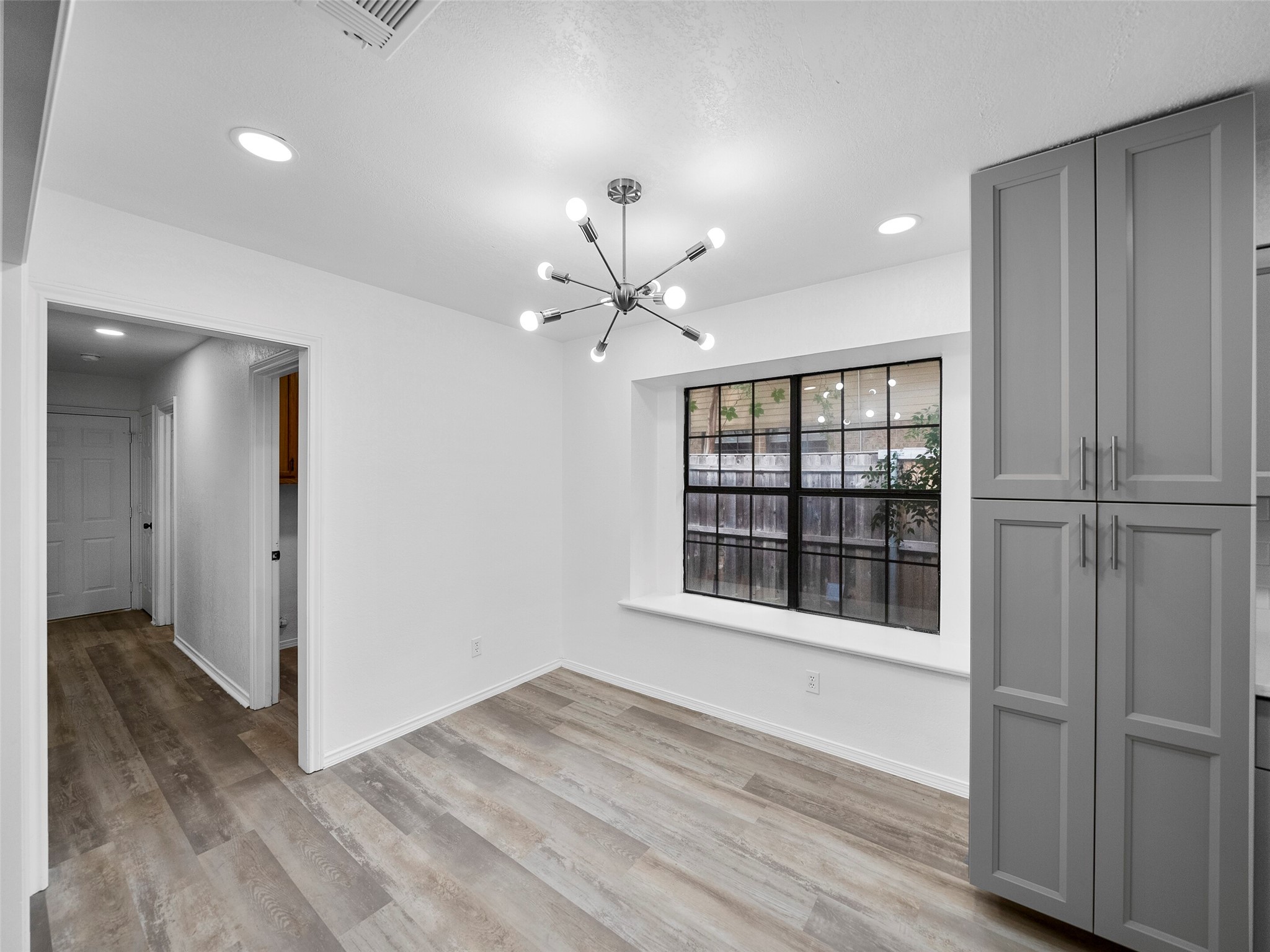 2219 N Lake Trail