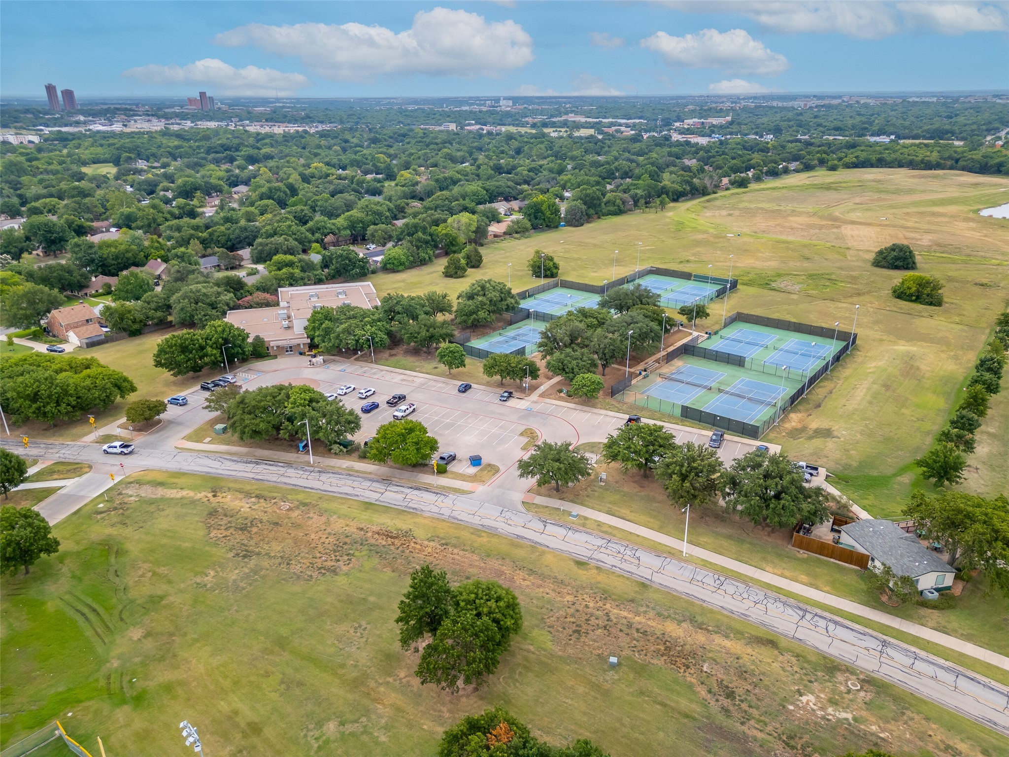 2219 N Lake Trail