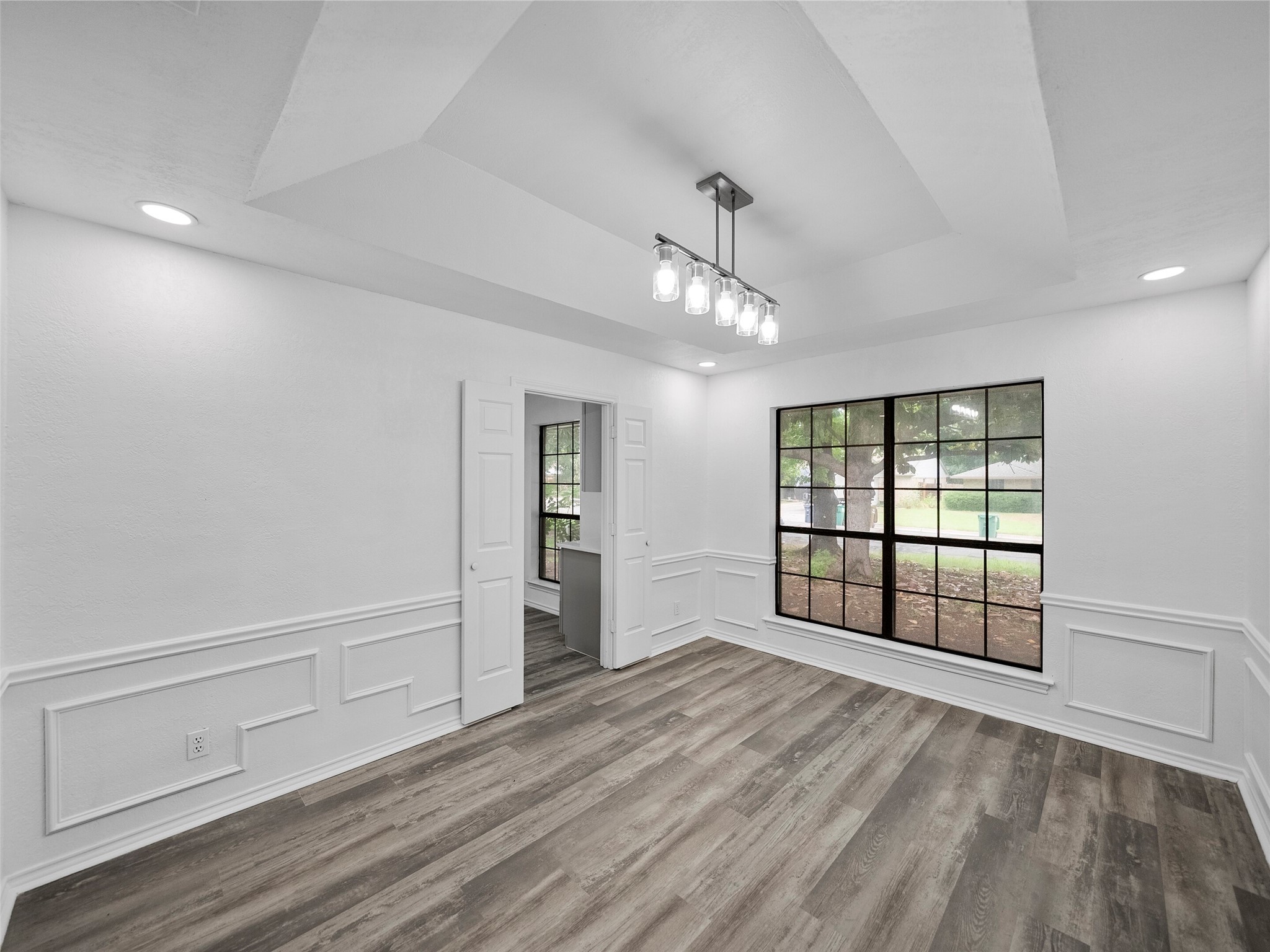 2219 N Lake Trail