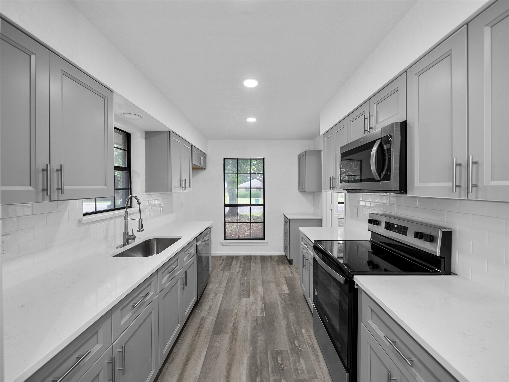 2219 N Lake Trail