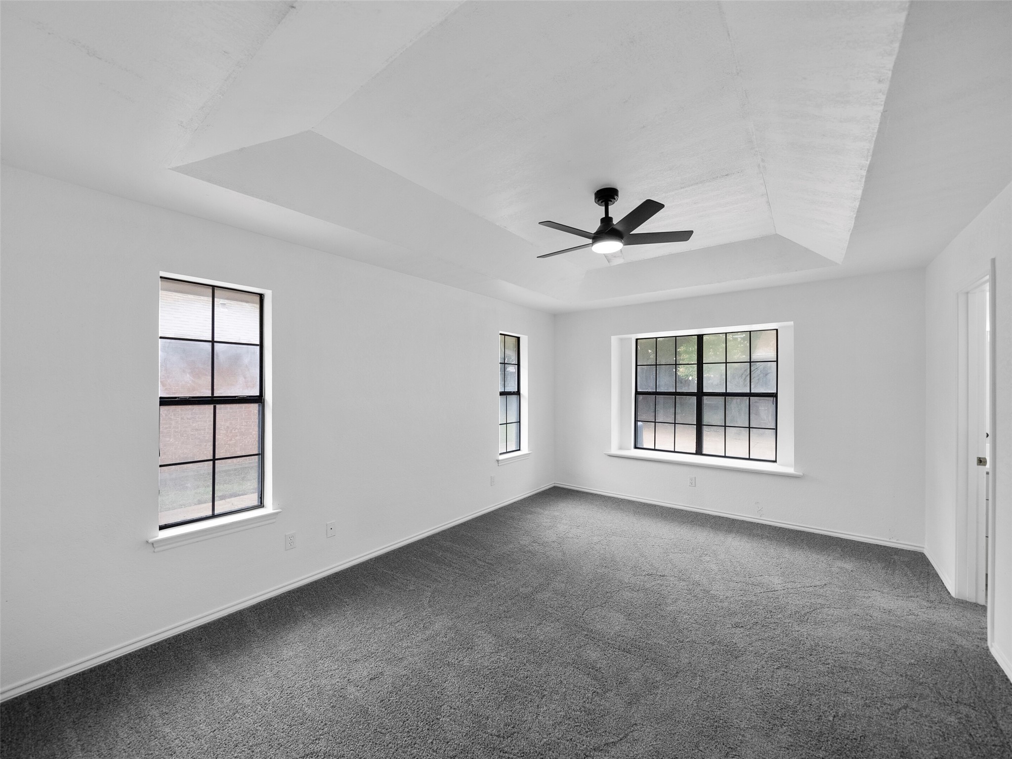 2219 N Lake Trail