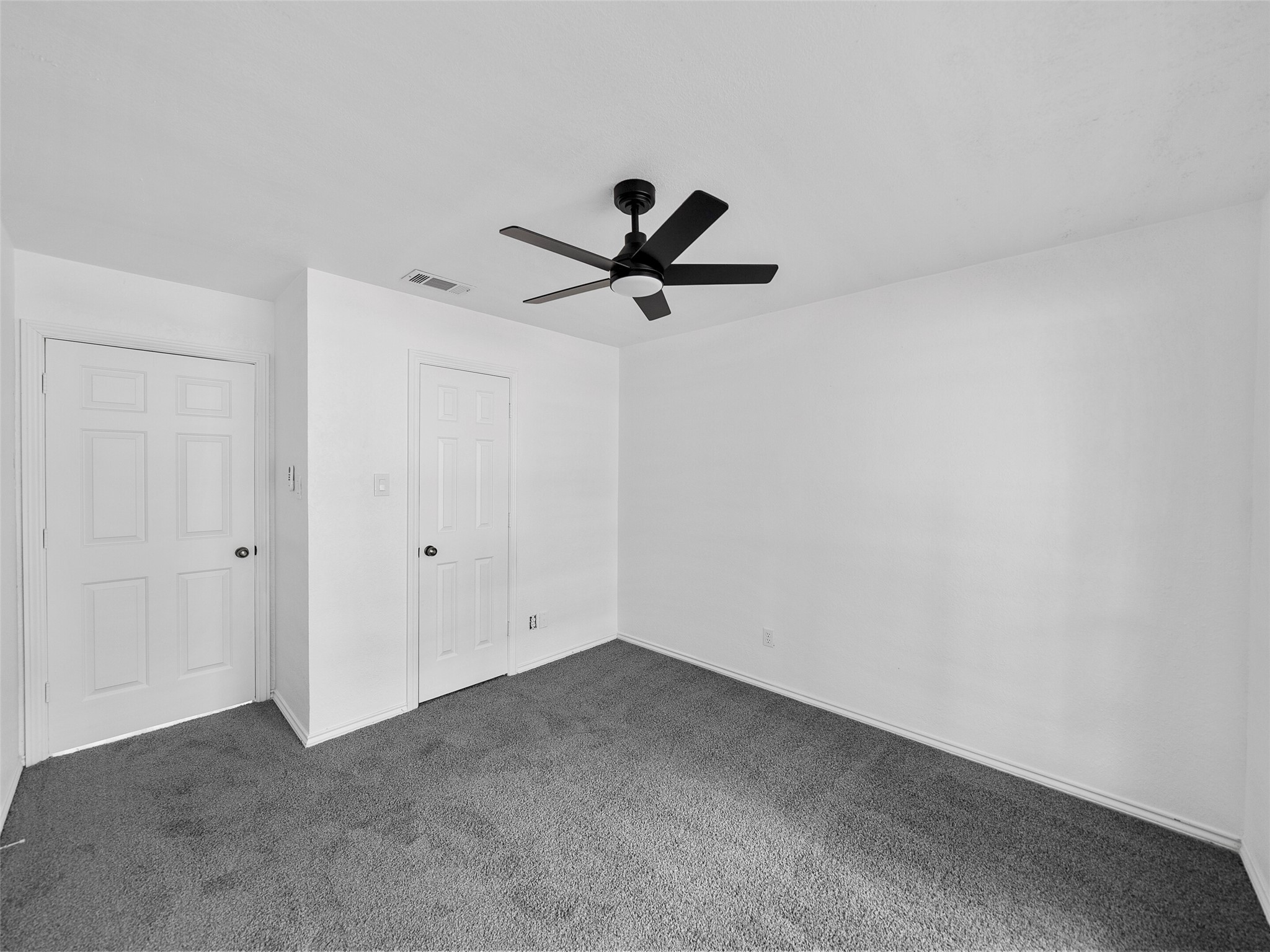 2219 N Lake Trail