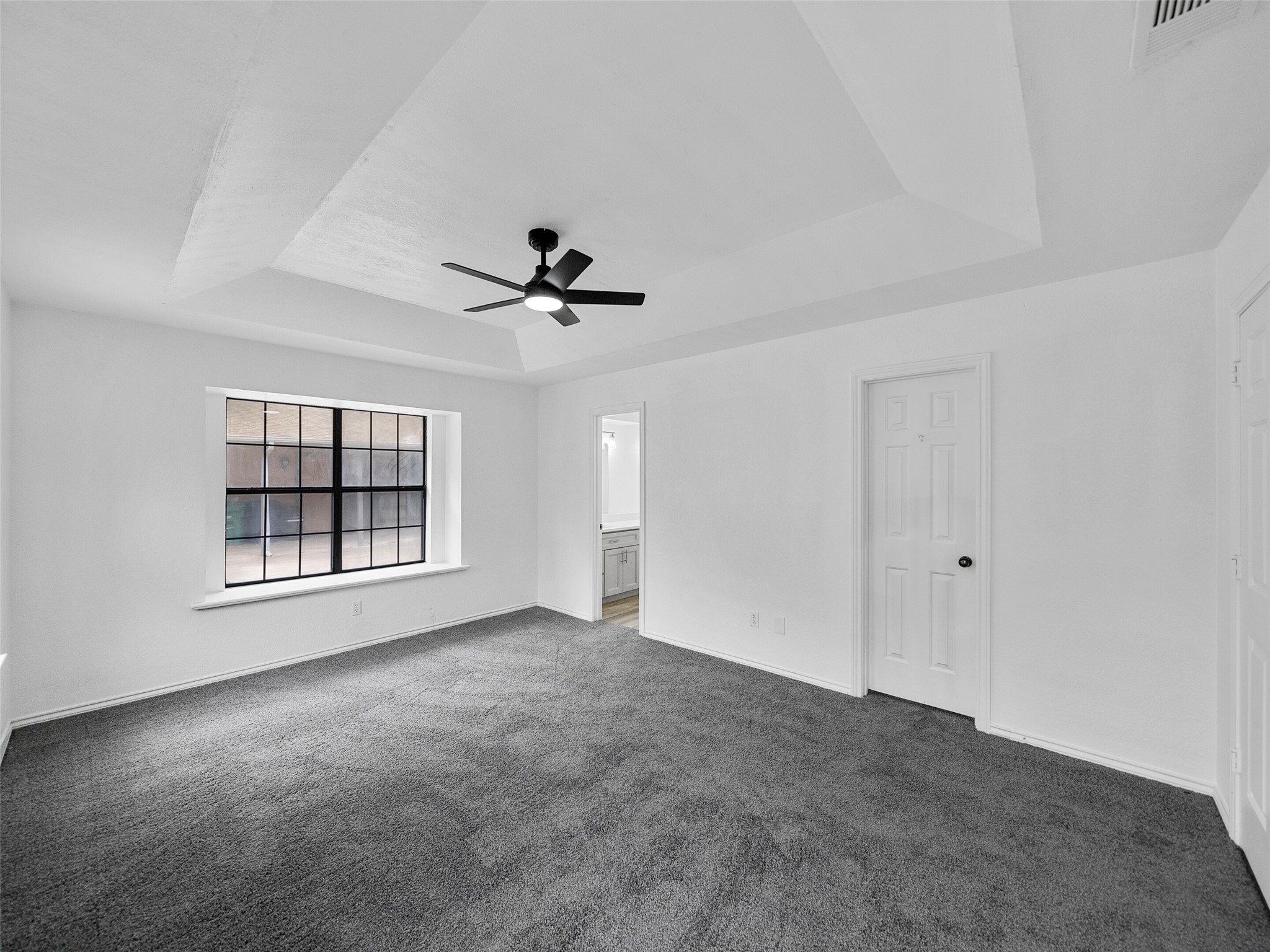2219 N Lake Trail