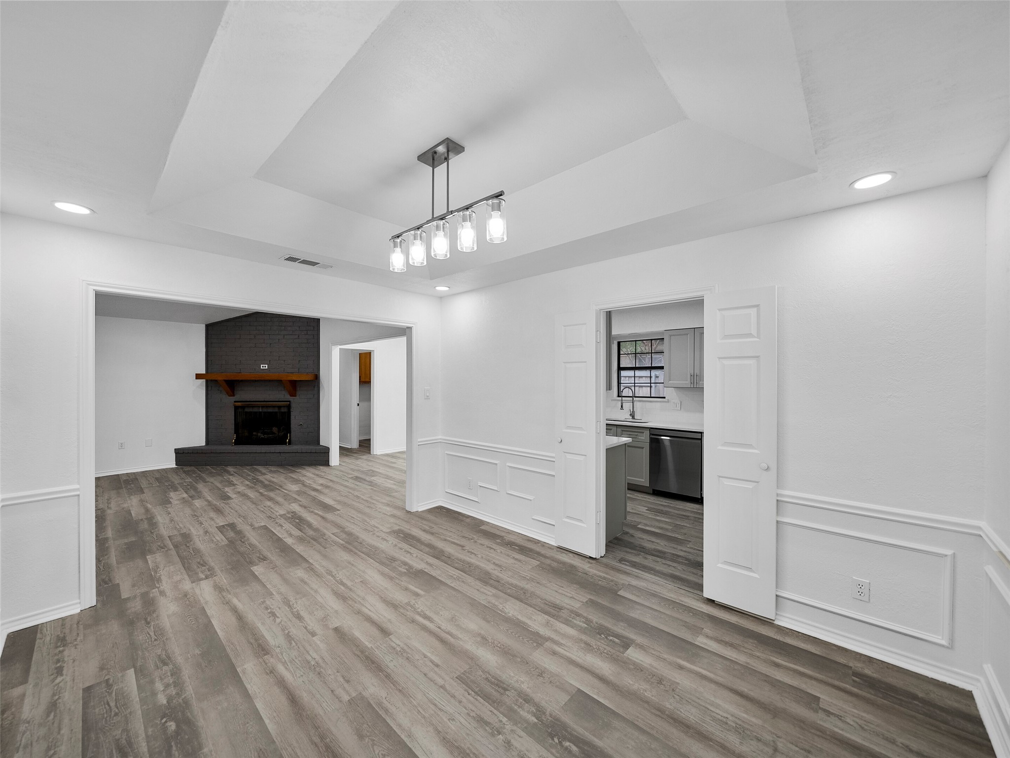 2219 N Lake Trail