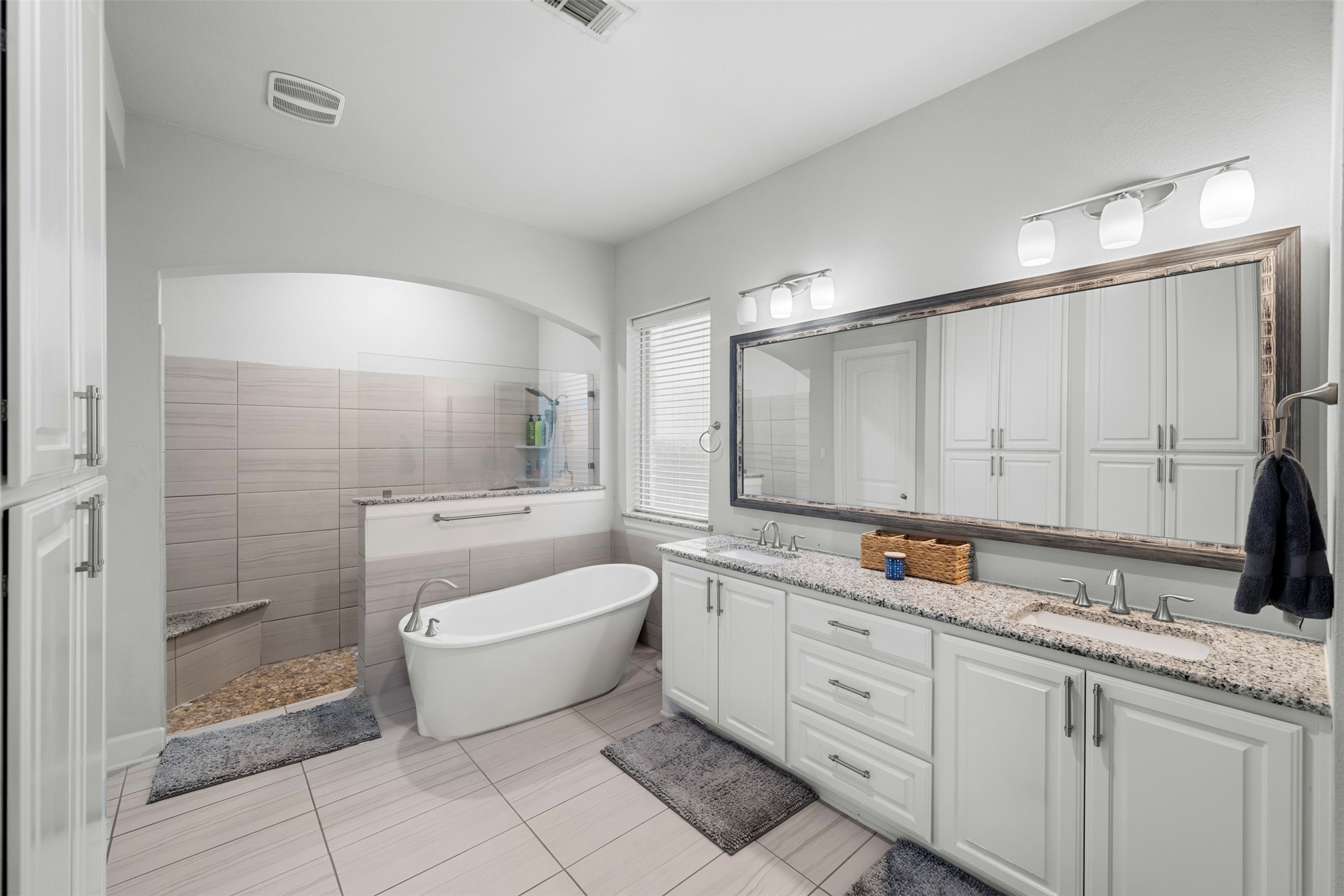 1401 Birds Fort Trail