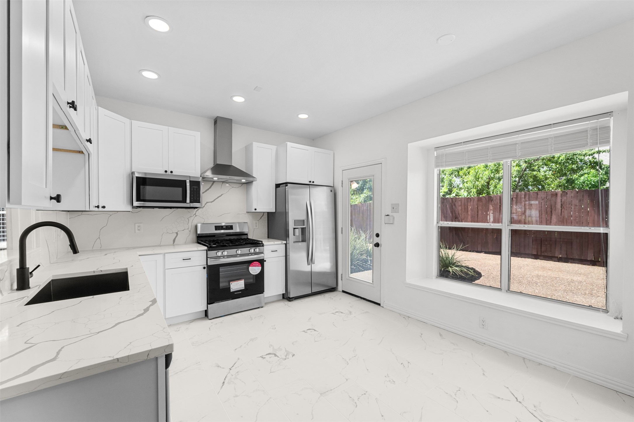 4709 Thorntree Drive