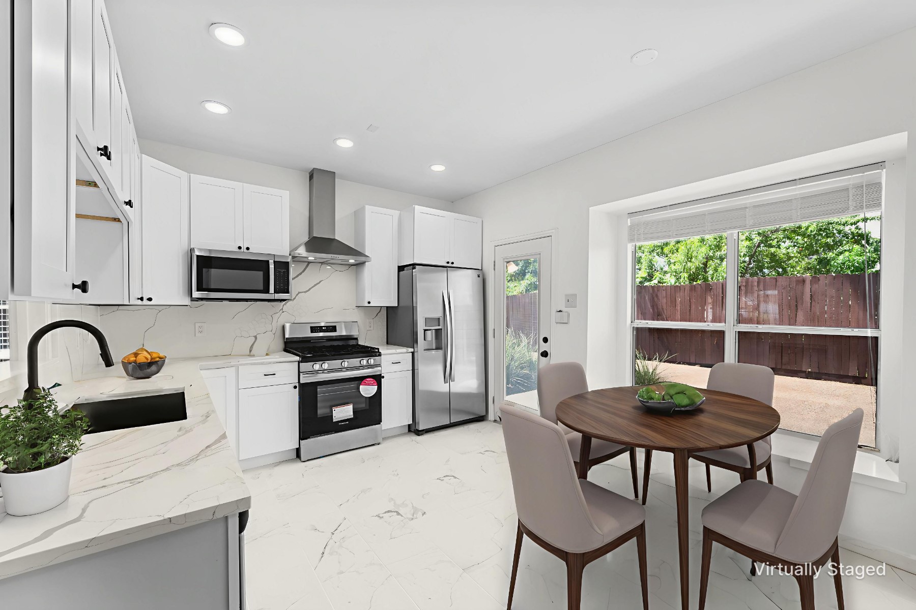 4709 Thorntree Drive