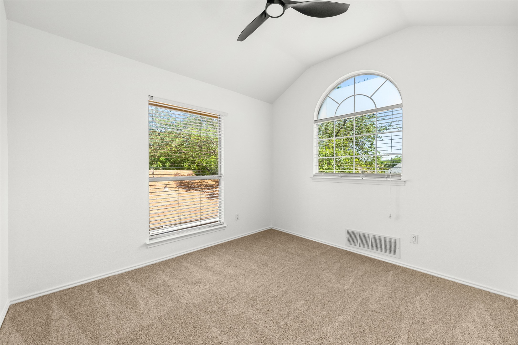 4709 Thorntree Drive