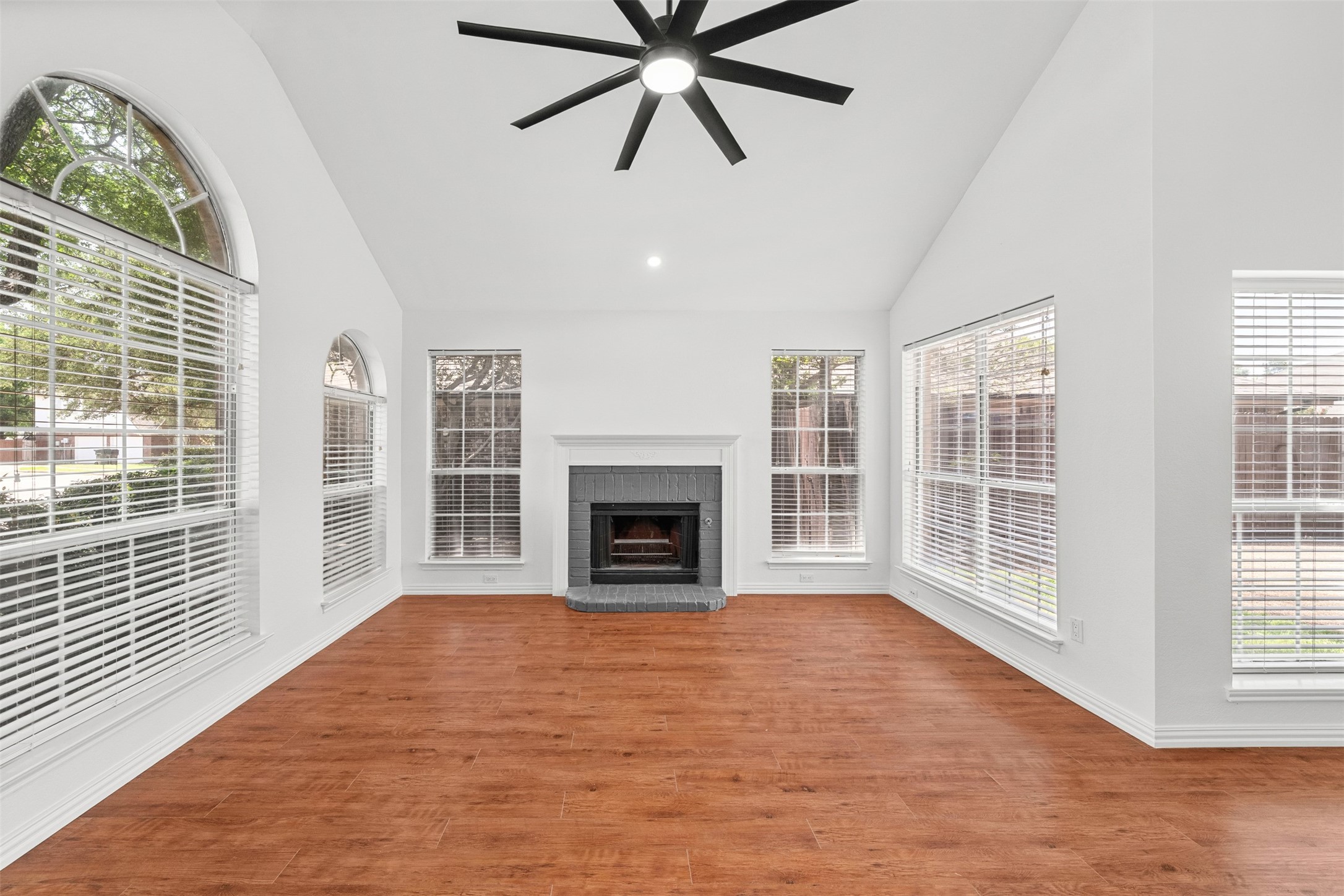 4709 Thorntree Drive