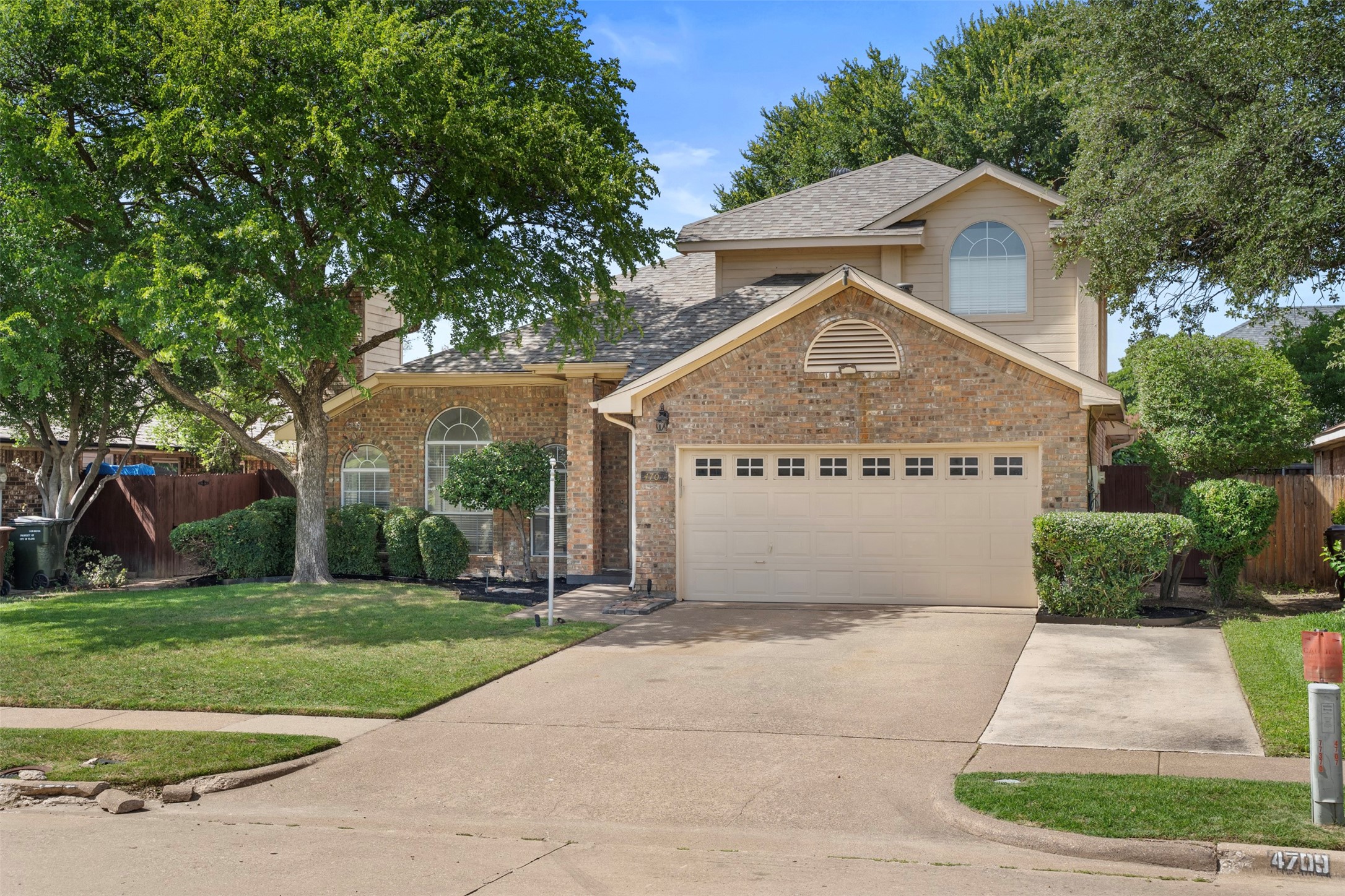 4709 Thorntree Drive