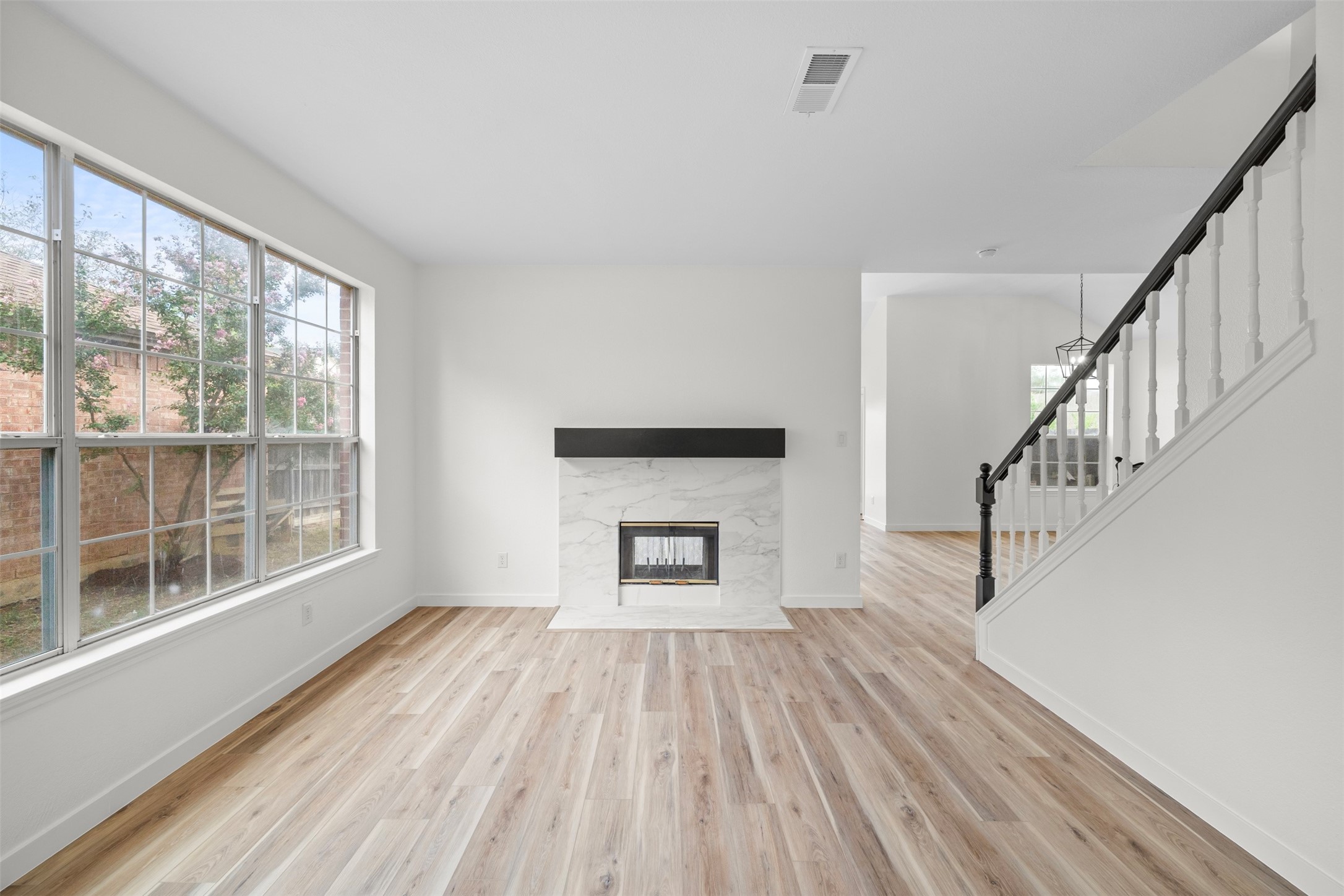 945 Azalia Drive