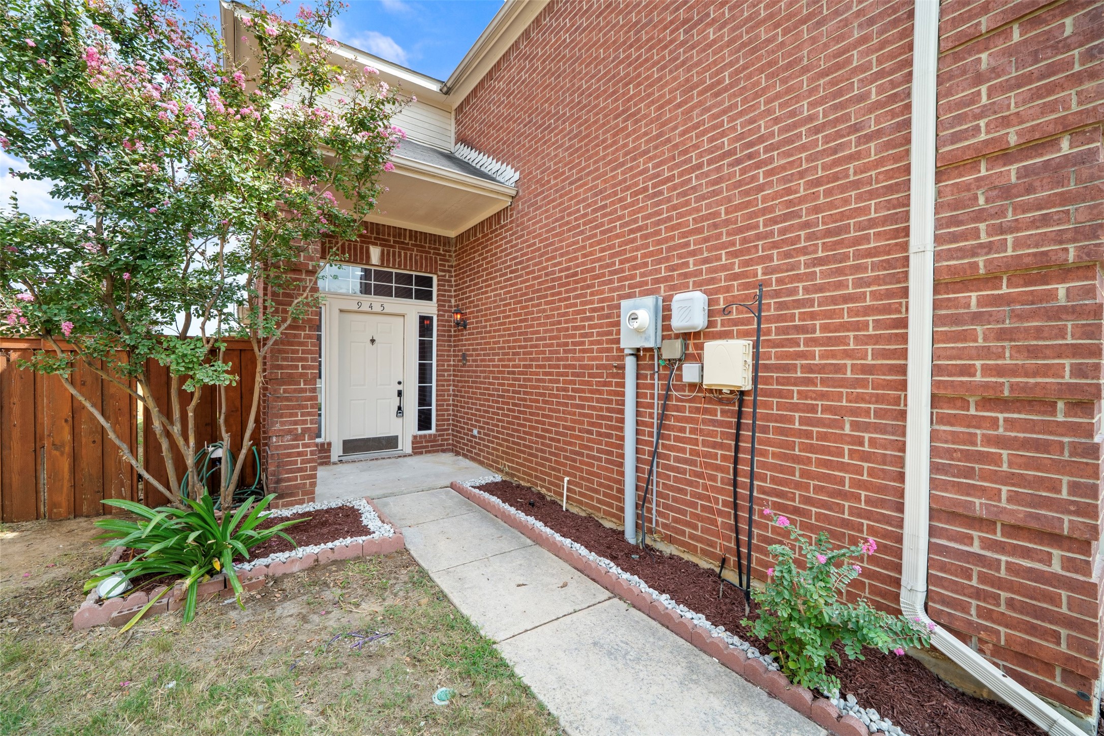 945 Azalia Drive