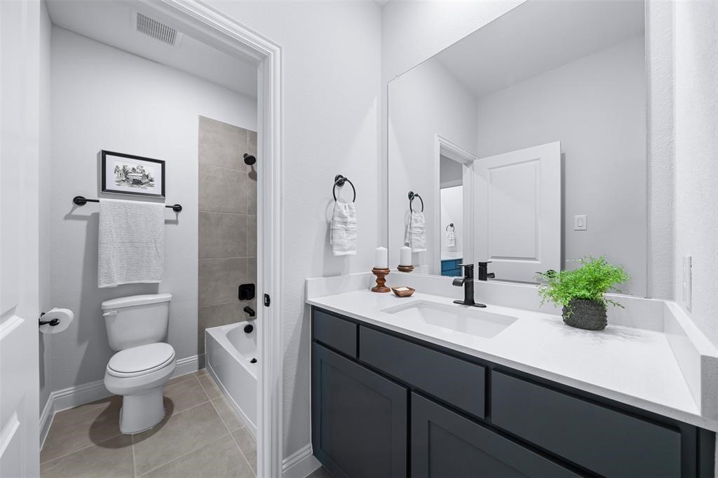 1173 Rochester Place