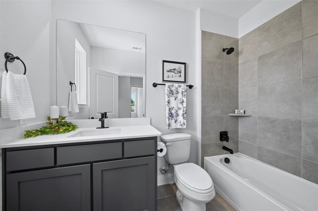 1173 Rochester Place