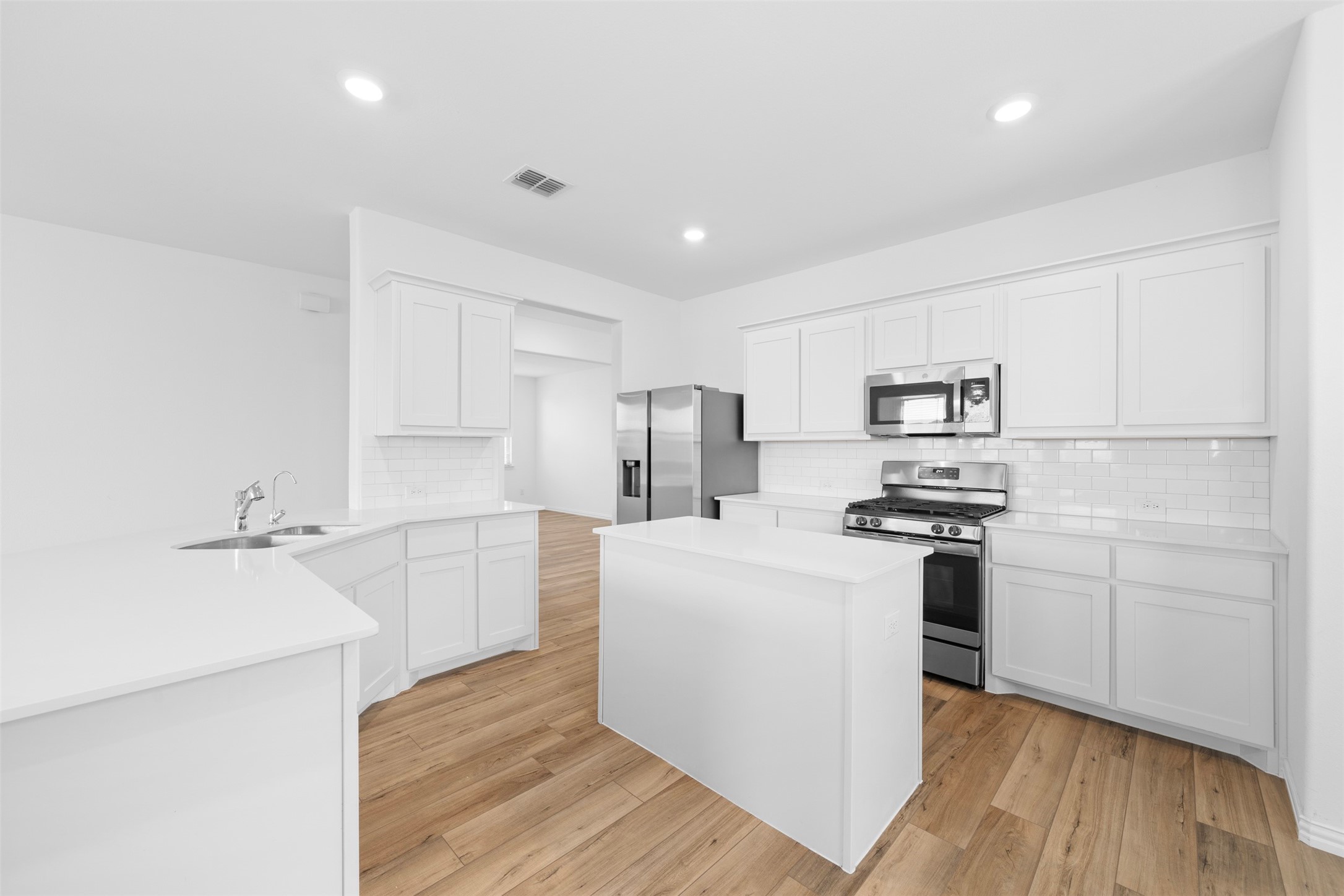 3417 Kaufman Court