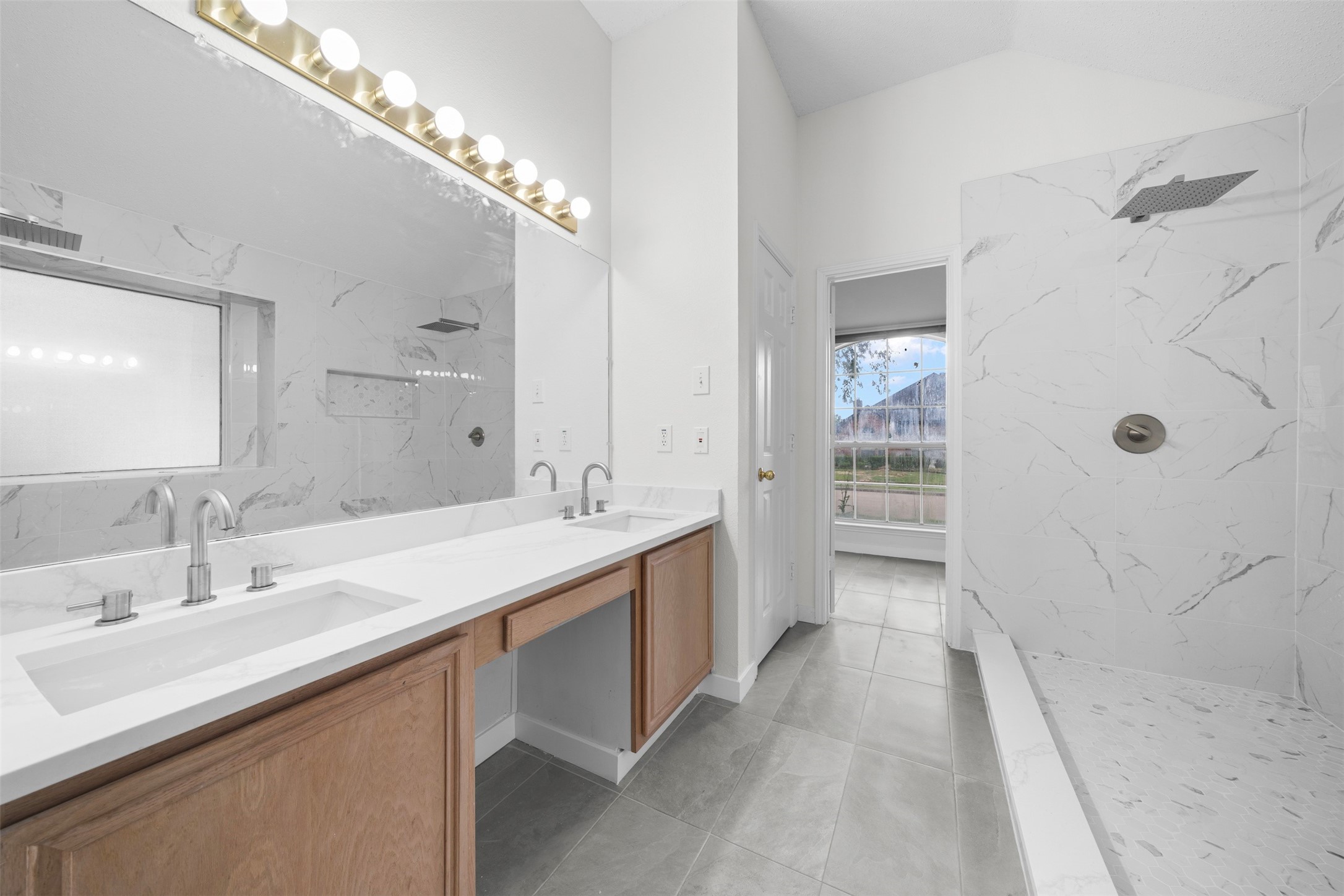 3841 Pine Valley Drive