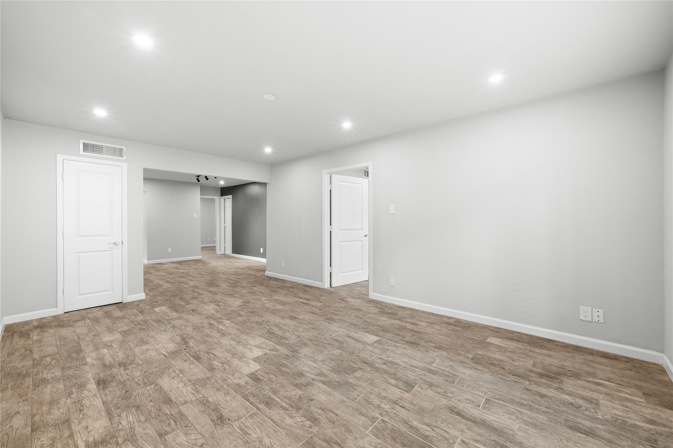 6014 E University Boulevard 137