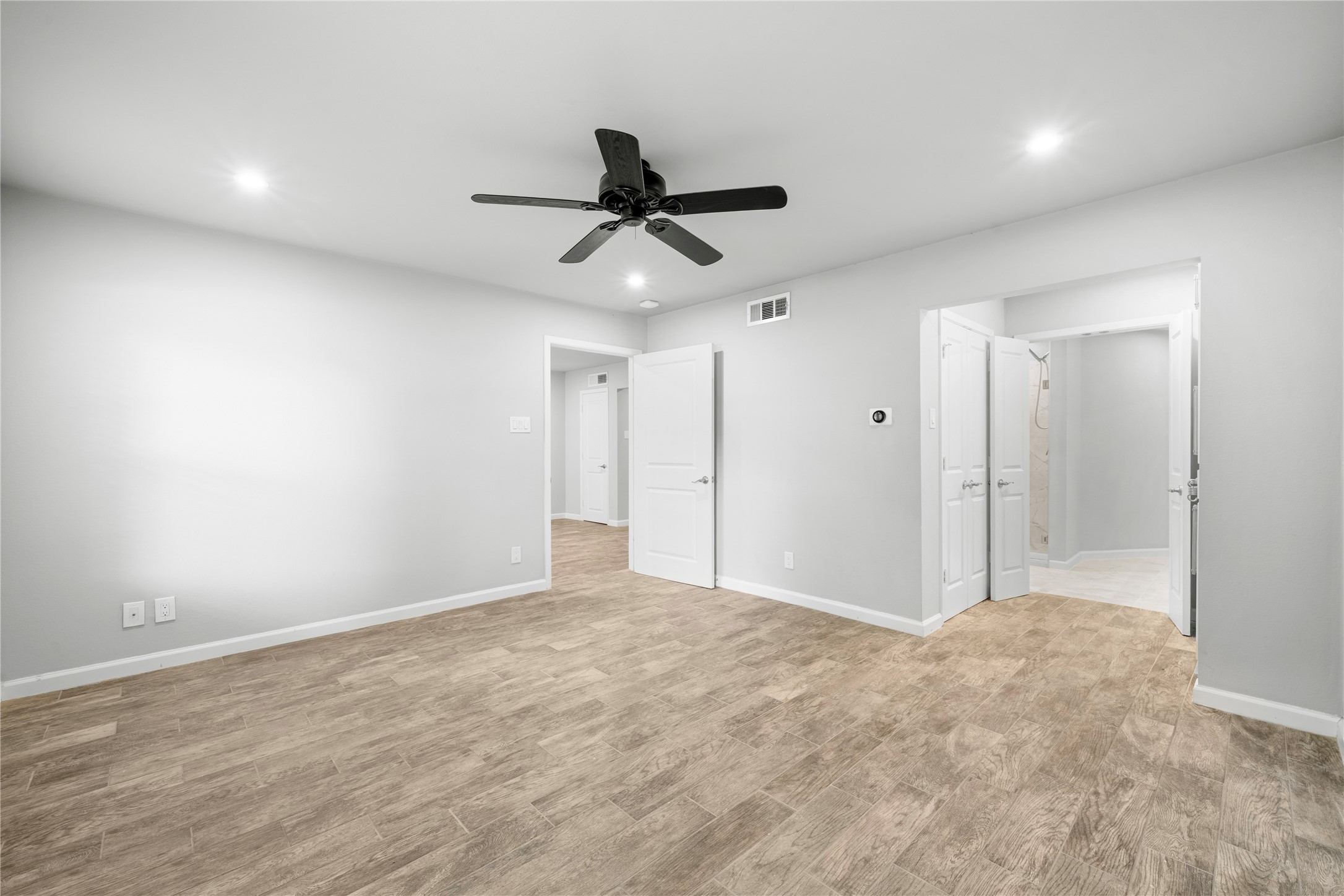 6014 E University Boulevard 137