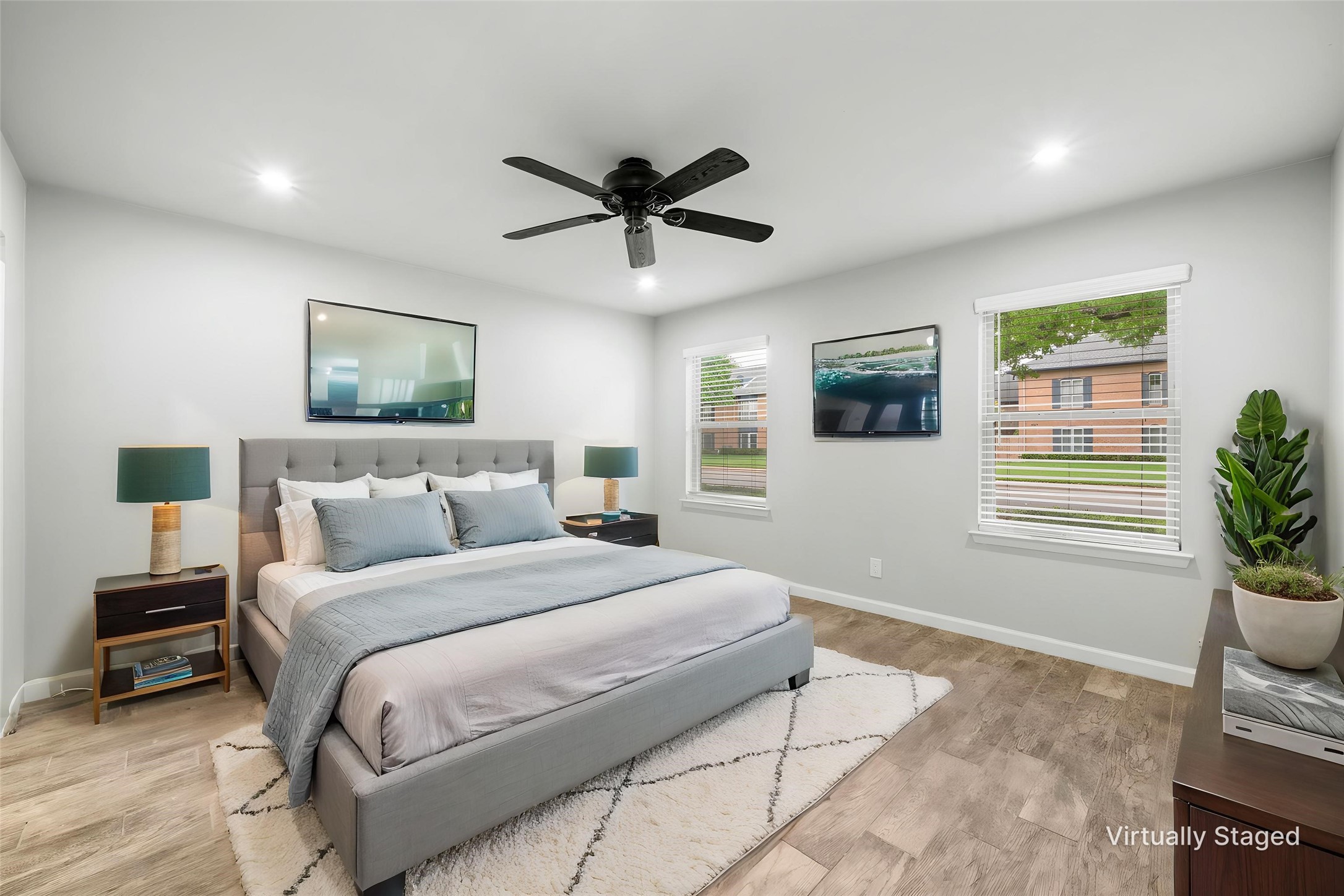 6014 E University Boulevard 137