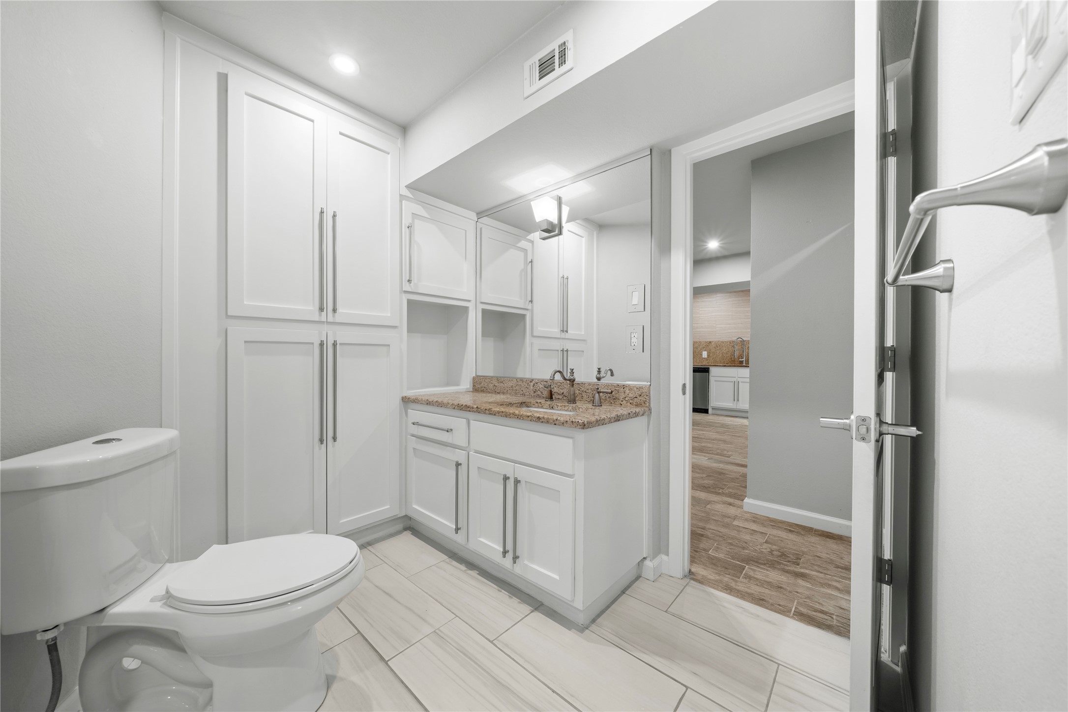 6014 E University Boulevard 137