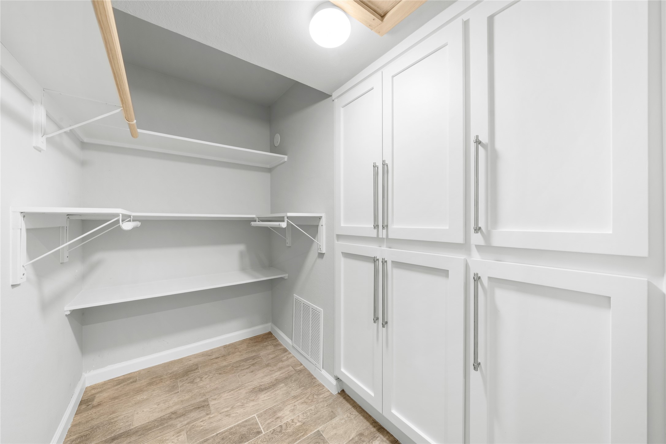 6014 E University Boulevard 137