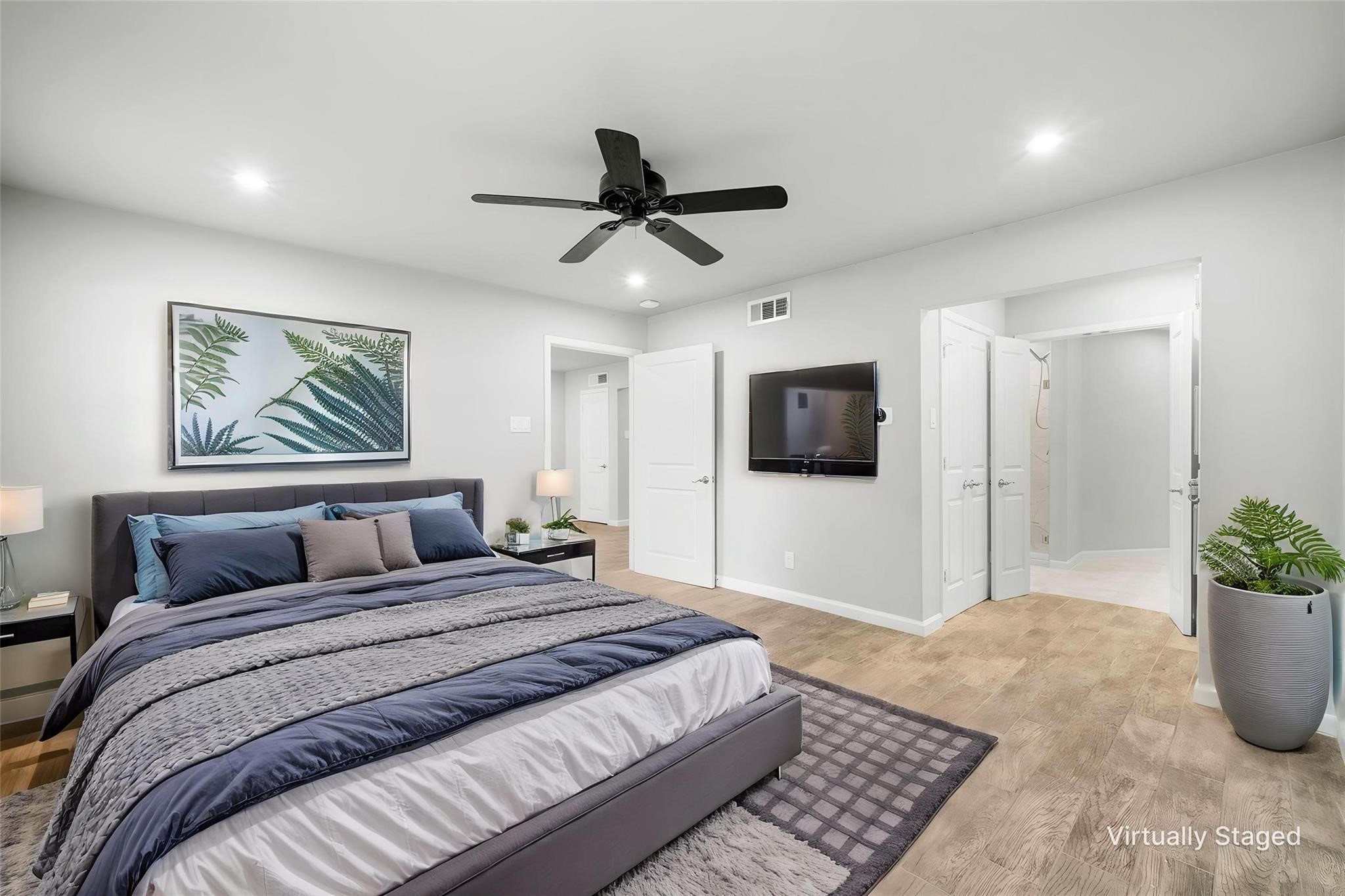 6014 E University Boulevard 137