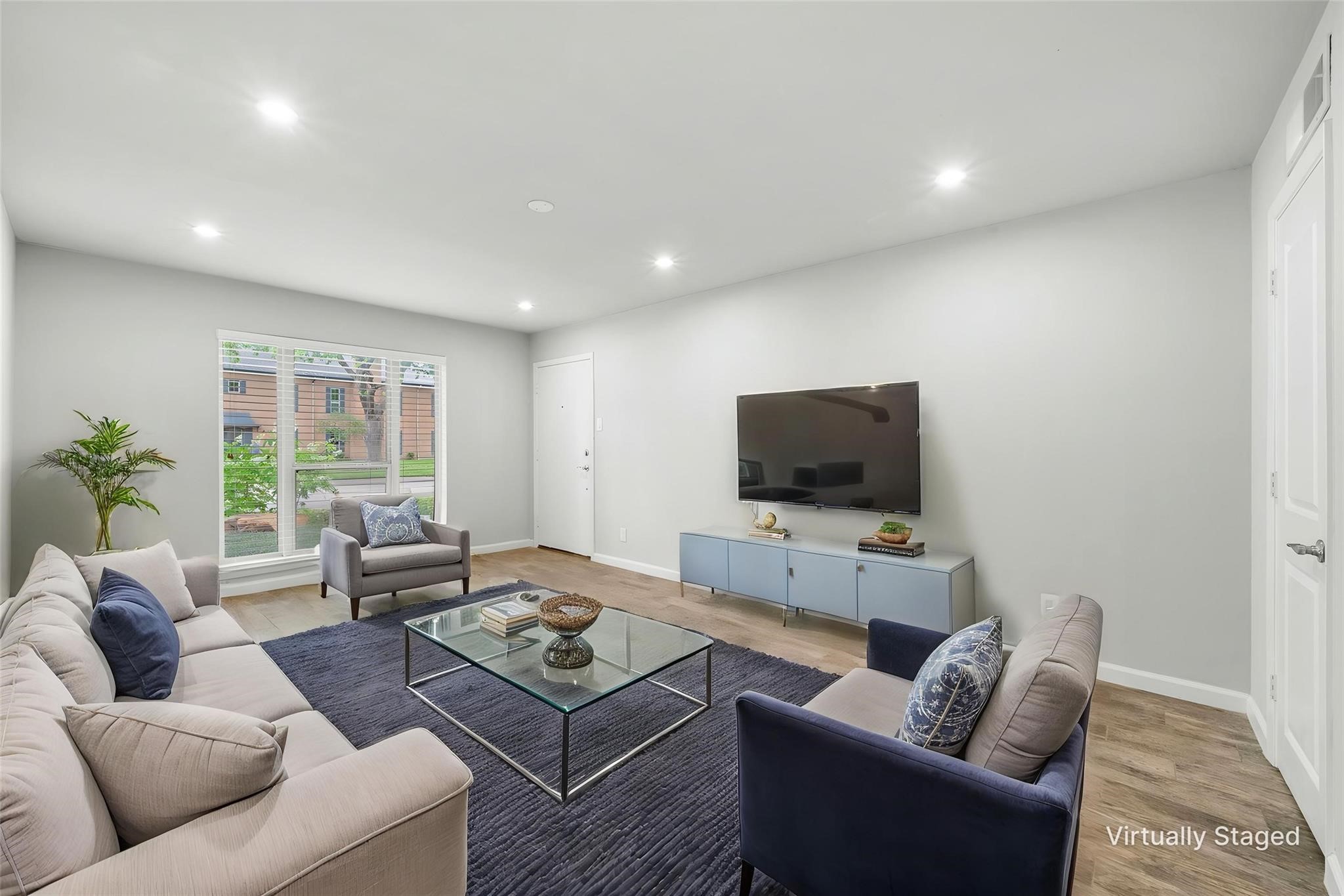 6014 E University Boulevard 137