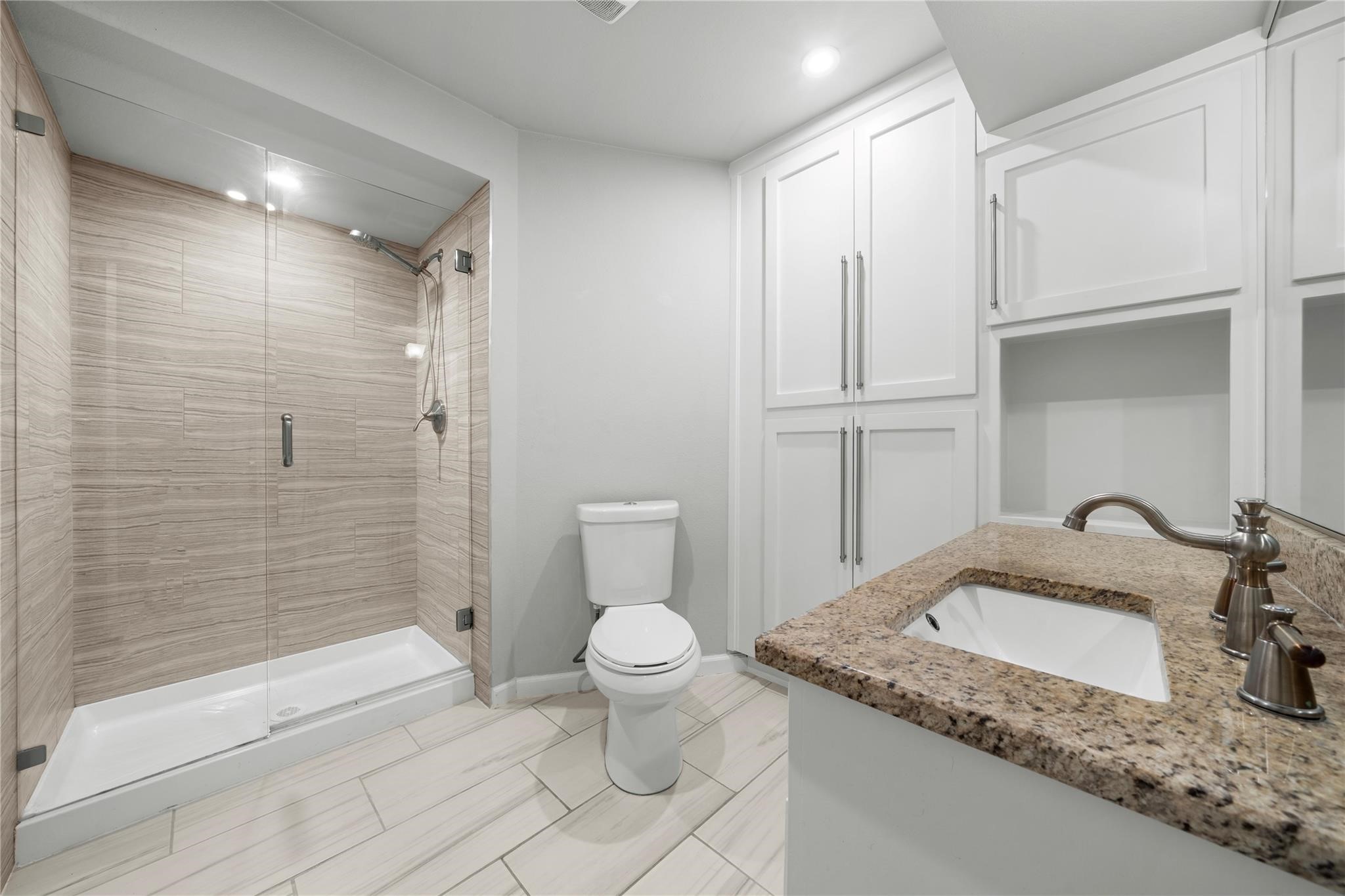 6014 E University Boulevard 137