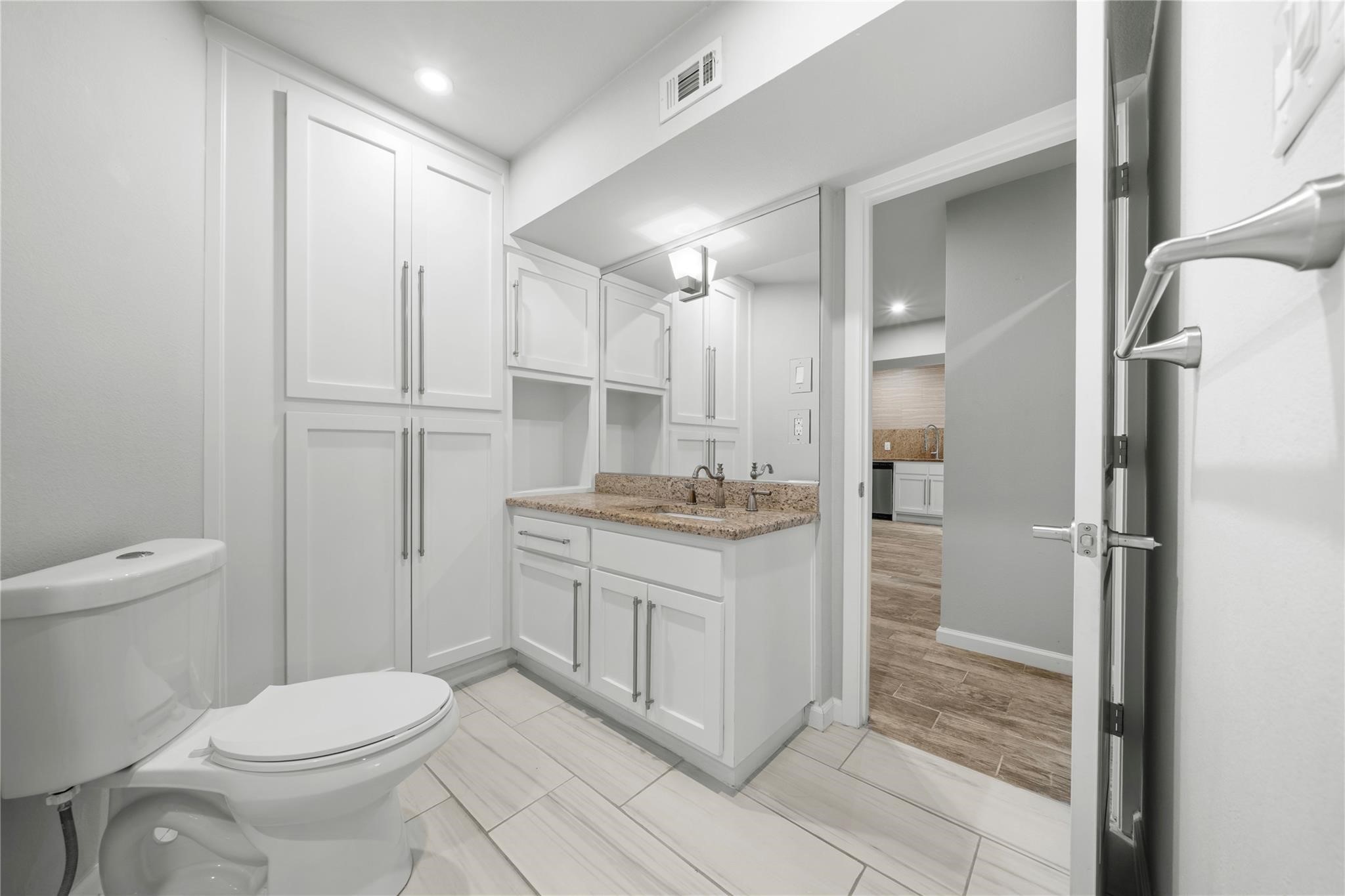 6014 E University Boulevard 137