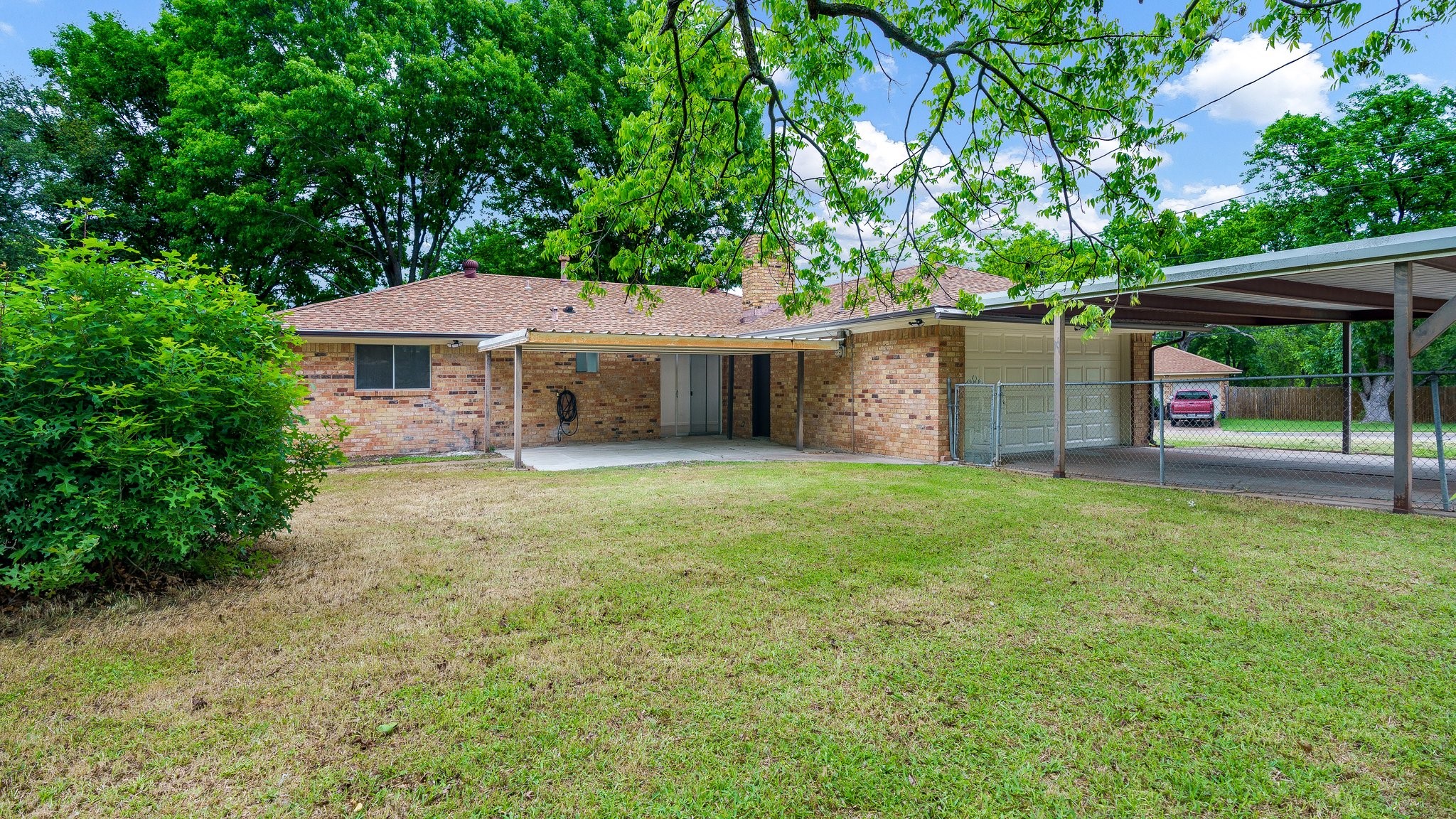 400 Brook Hollow Circle