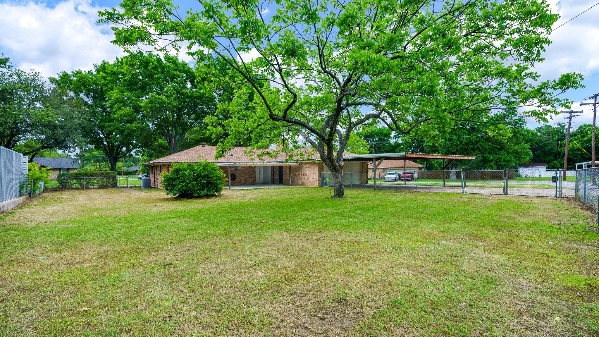 400 Brook Hollow Circle