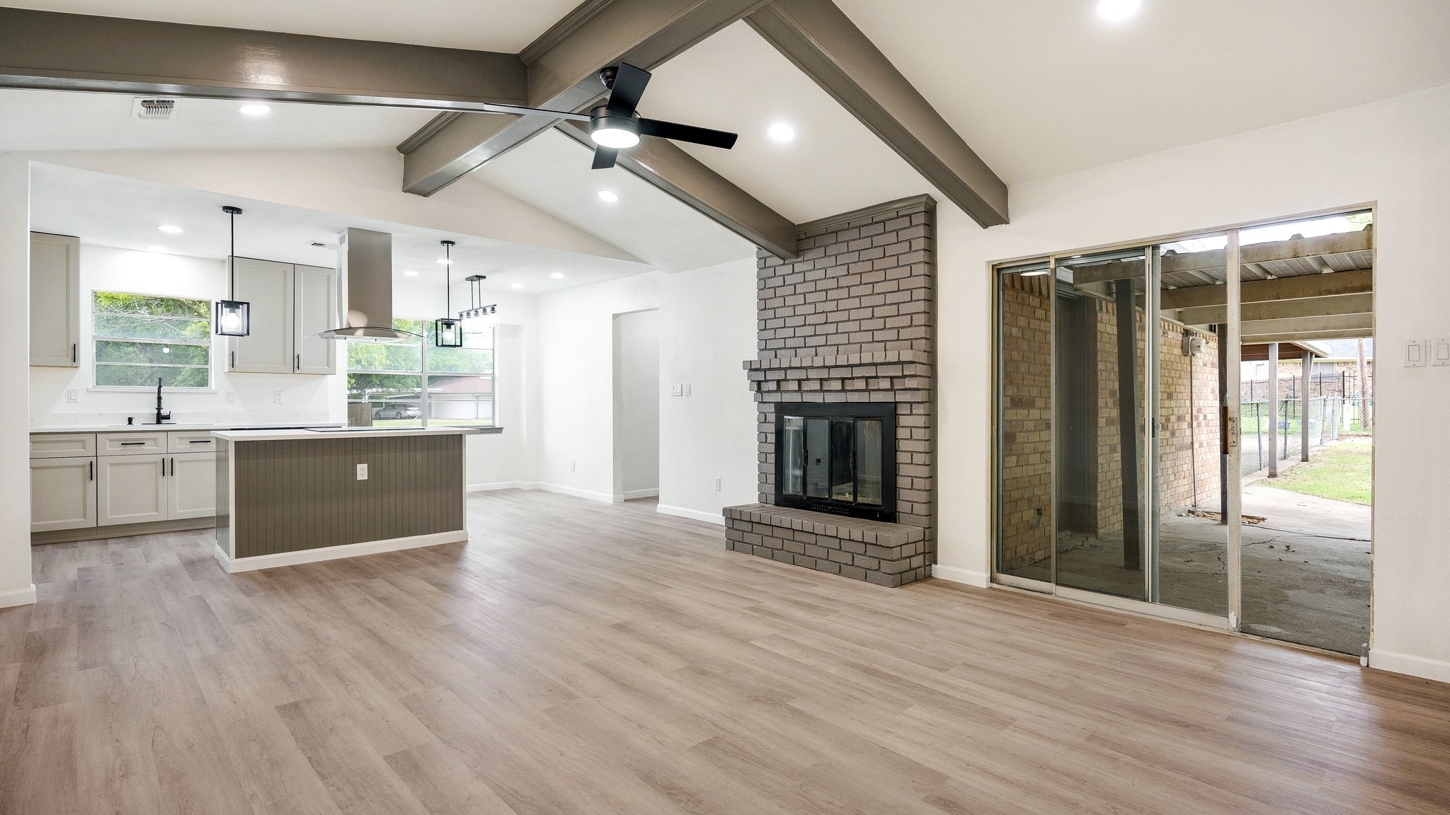 400 Brook Hollow Circle