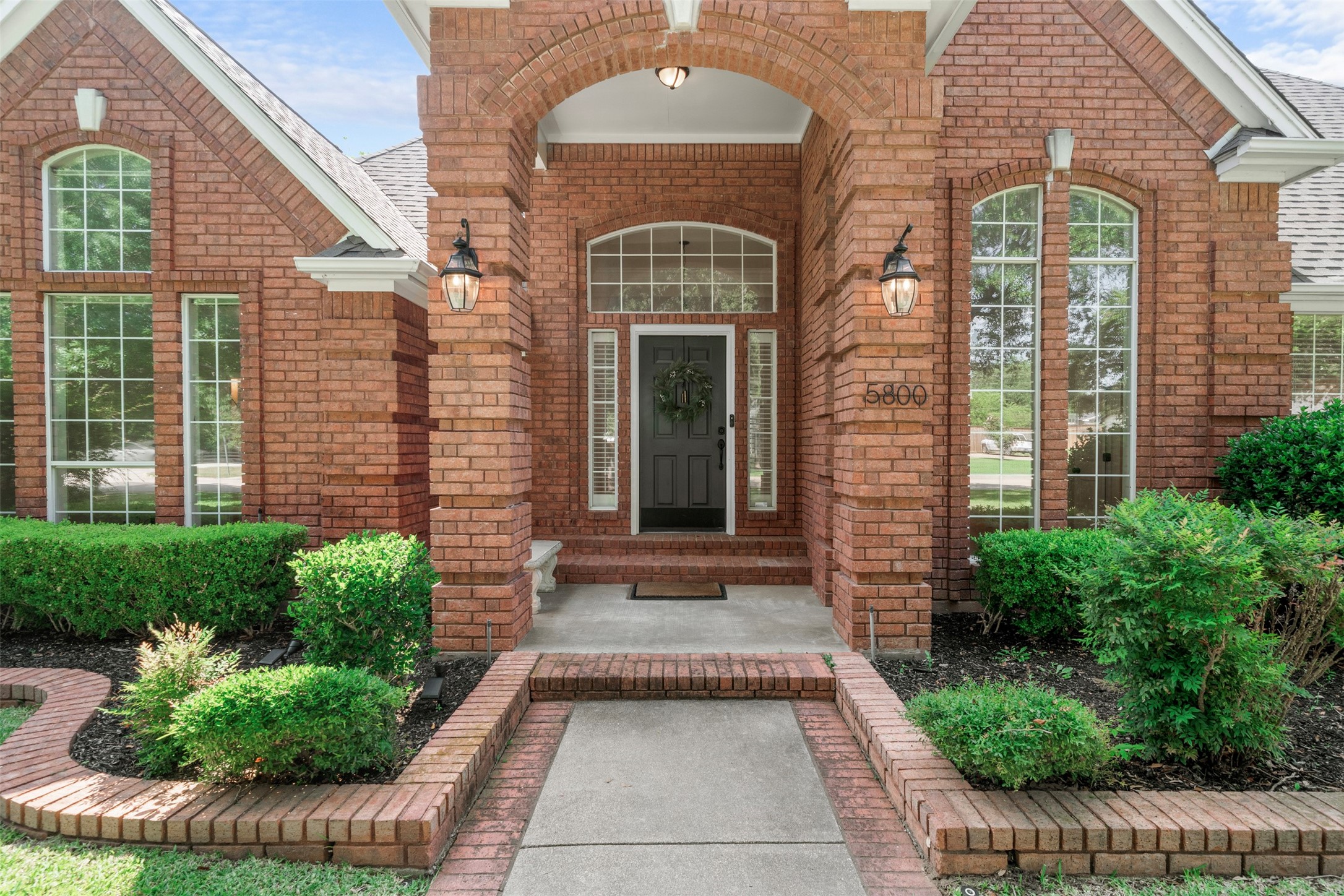 5800 Hunter Trail
