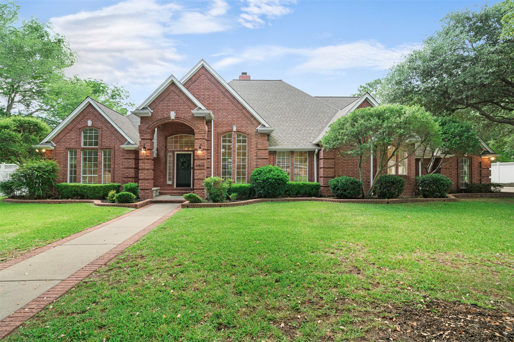 5800 Hunter Trail