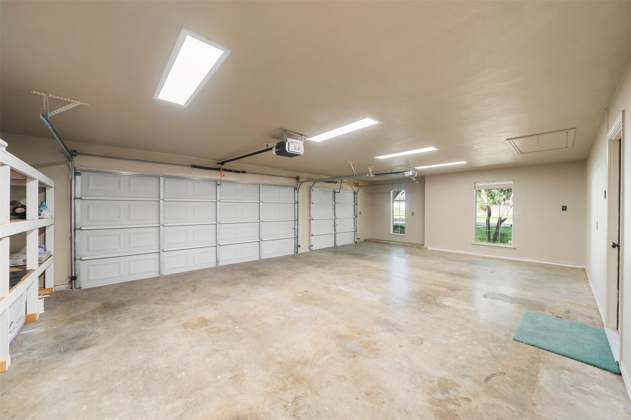 5800 Hunter Trail
