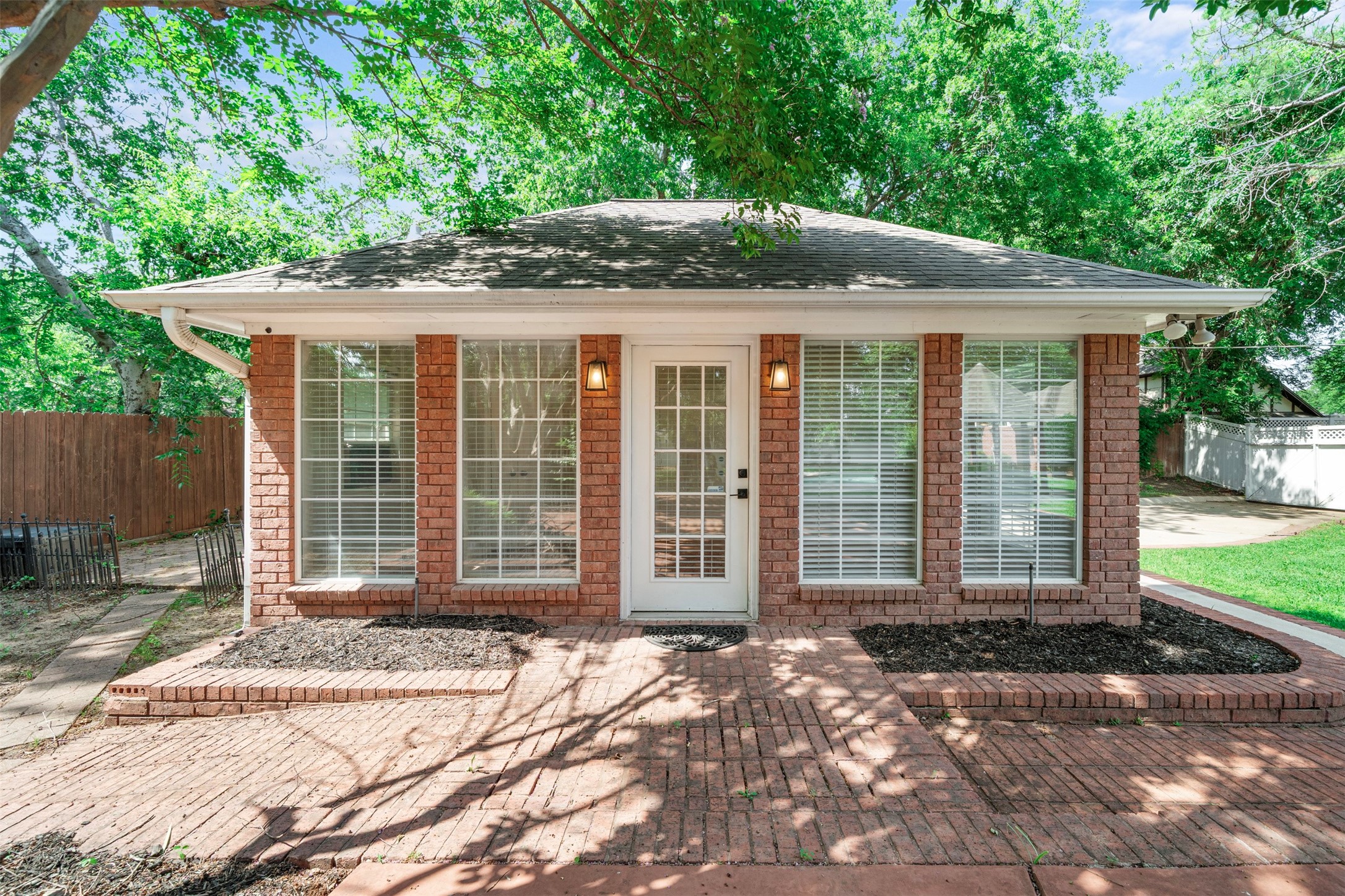 5800 Hunter Trail