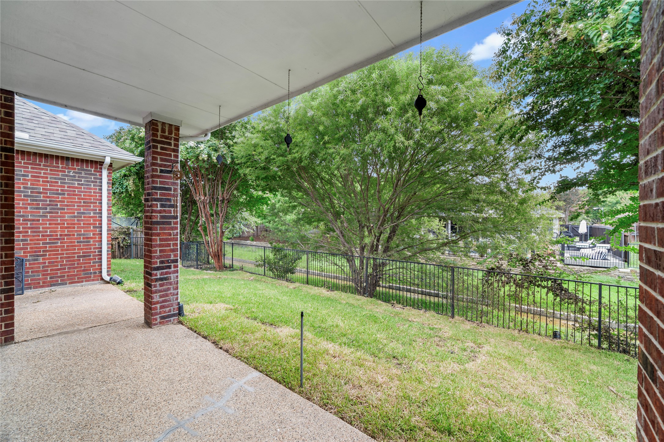 3016 Deer Trail