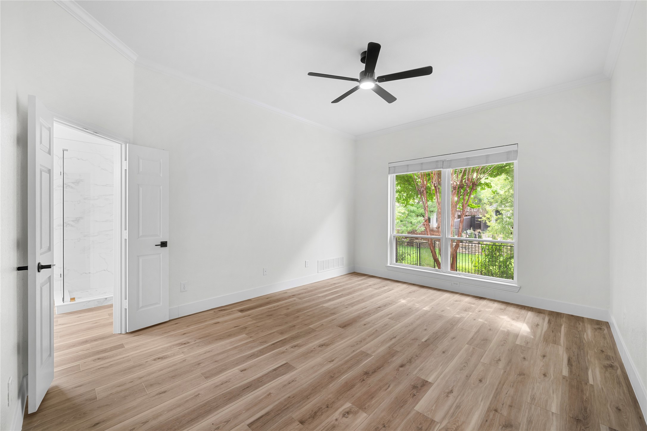 3016 Deer Trail