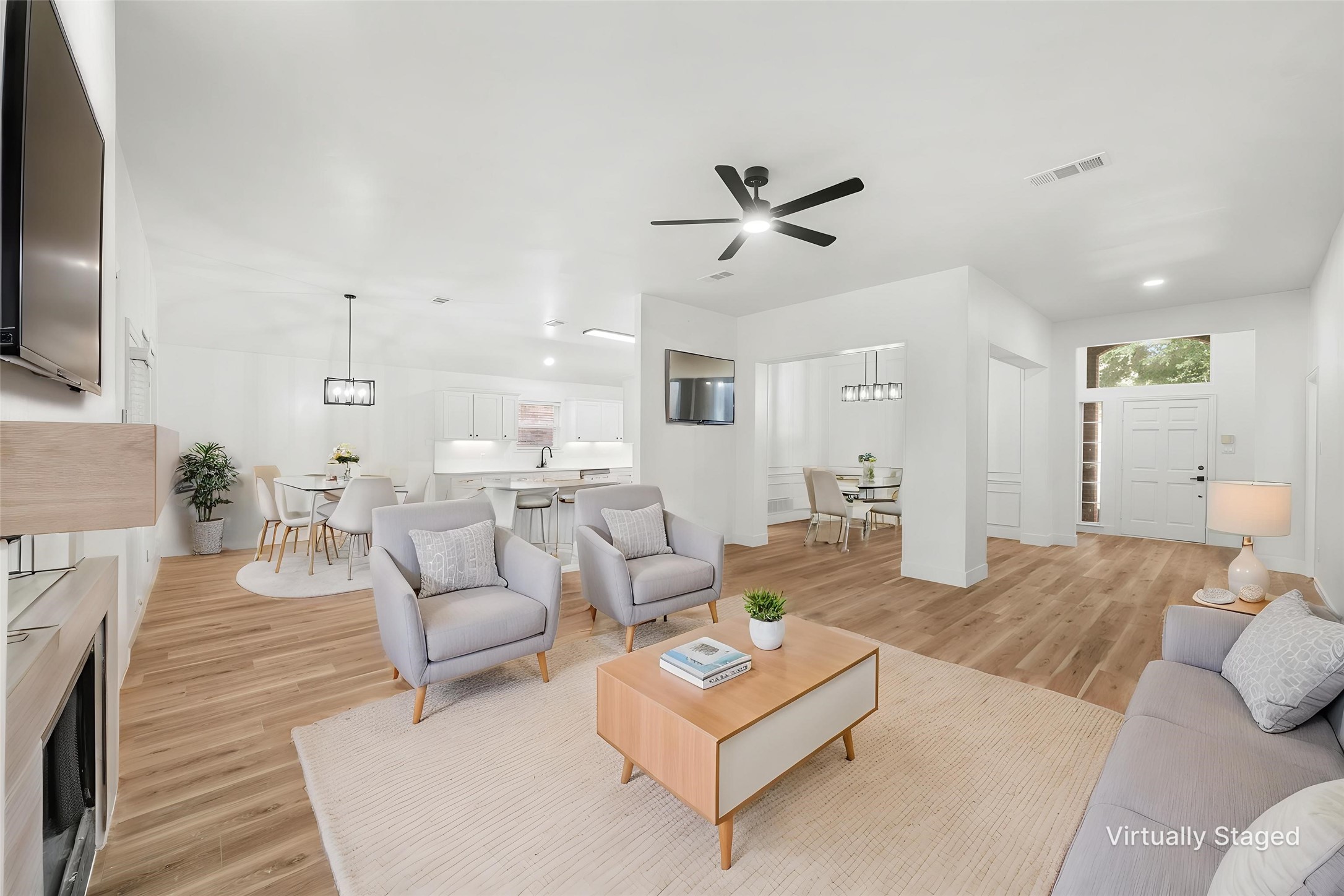 3016 Deer Trail