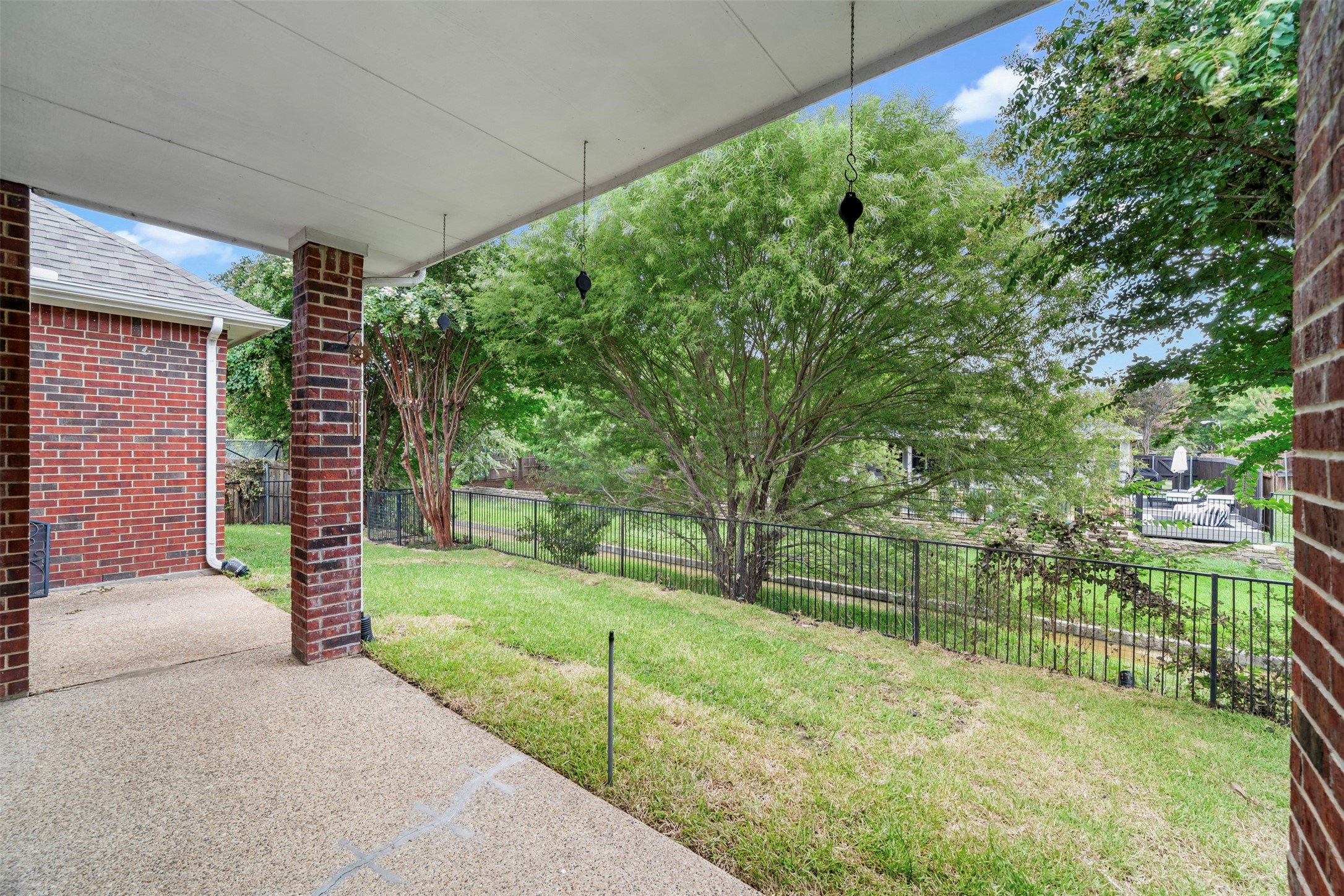 3016 Deer Trail