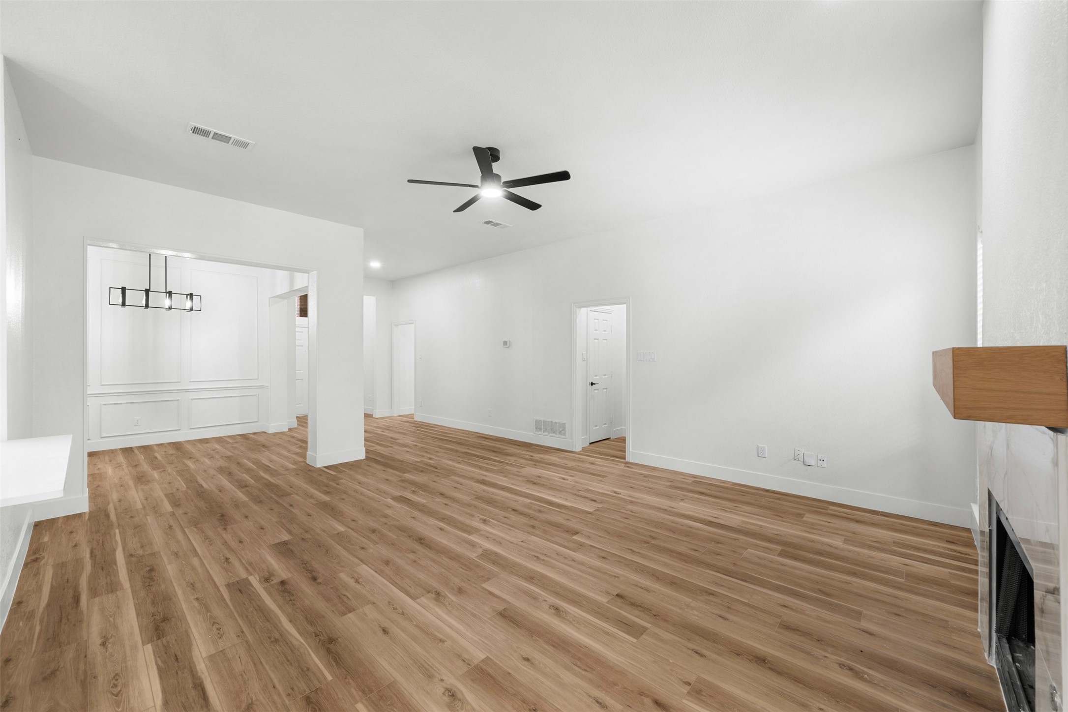 3016 Deer Trail