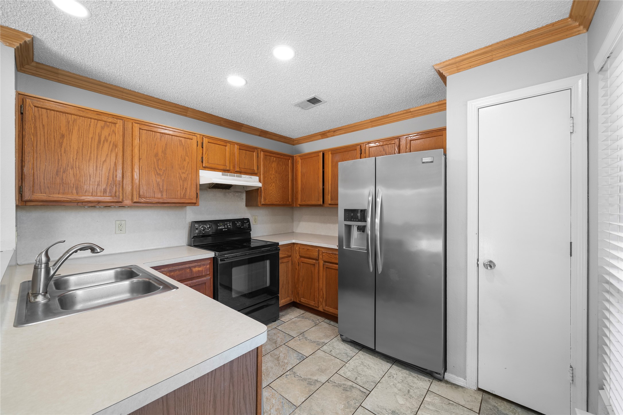 6315 Fairlane Drive